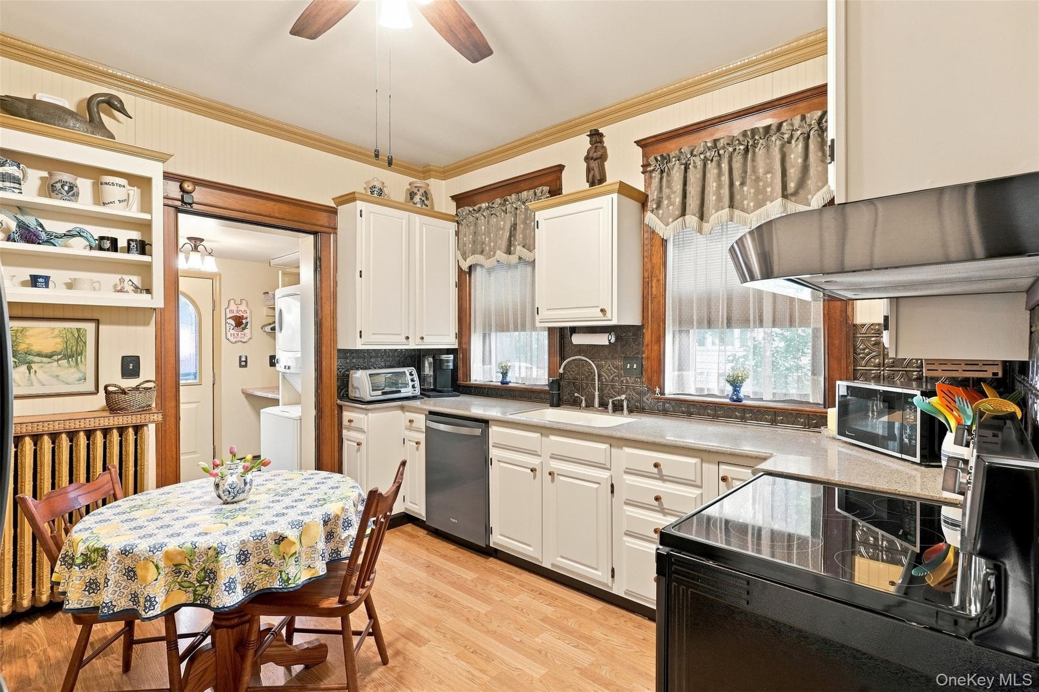 349 Albany Avenue thumbnail 15