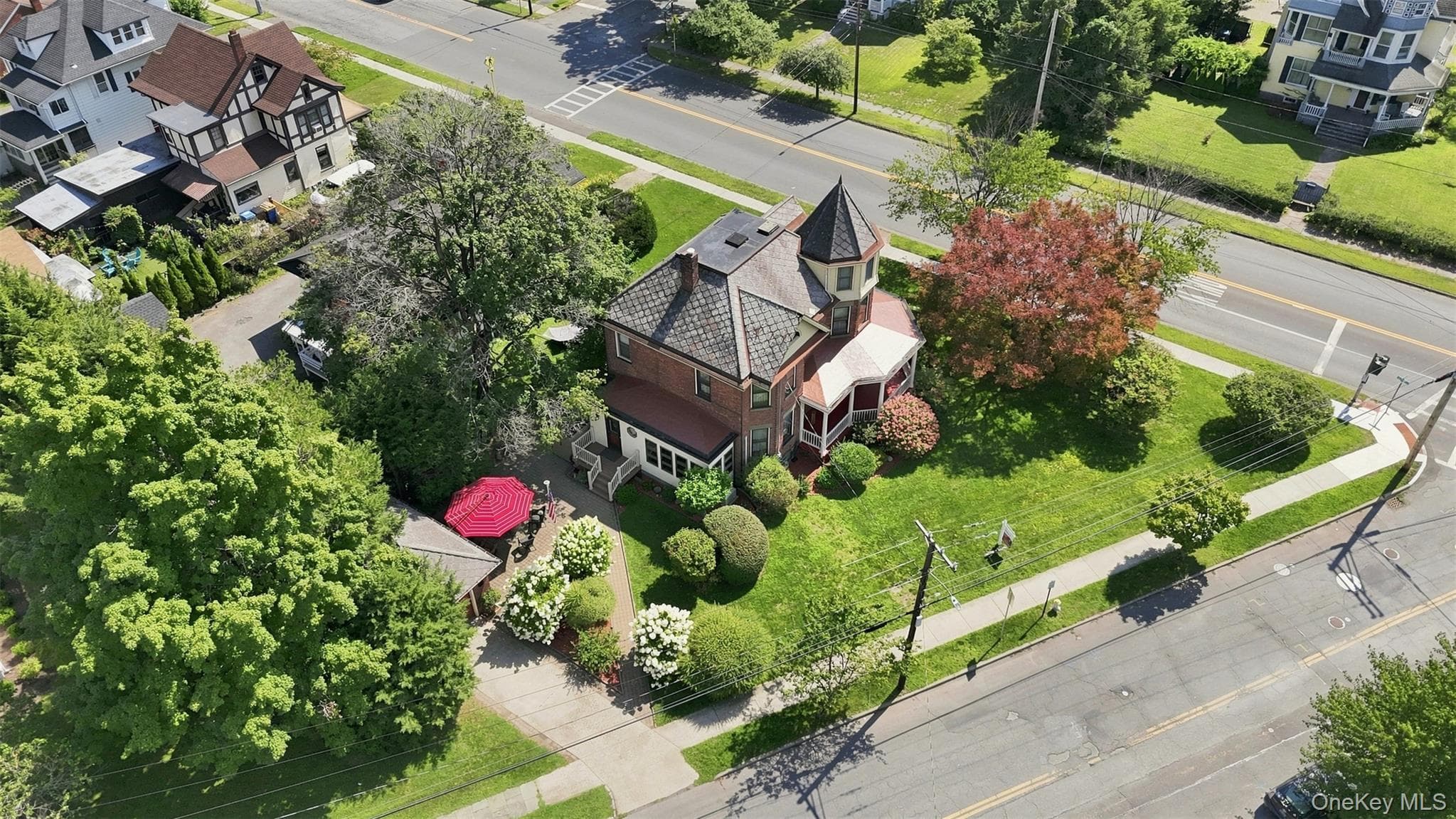 349 Albany Avenue thumbnail 4