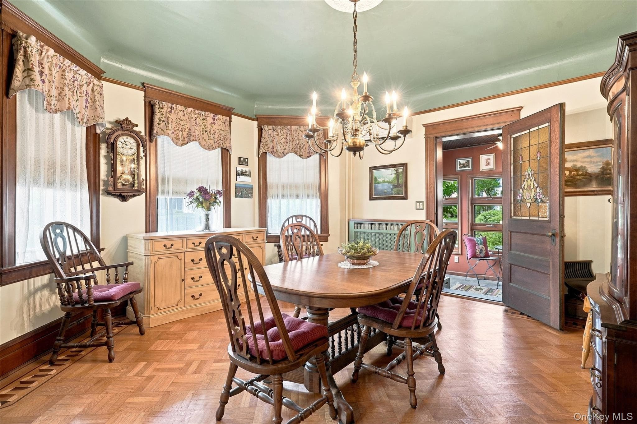 349 Albany Avenue thumbnail 17