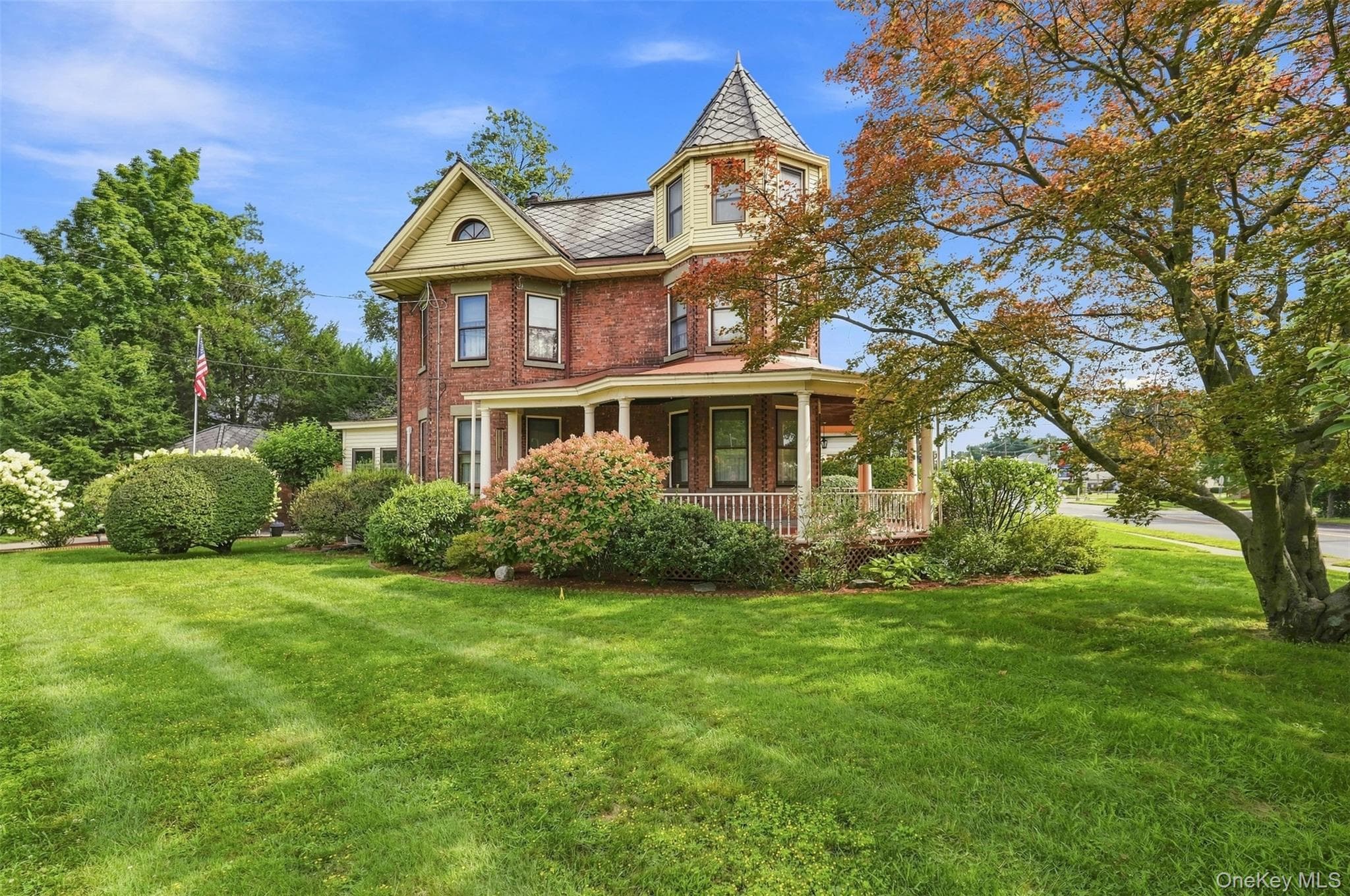 349 Albany Avenue thumbnail 2