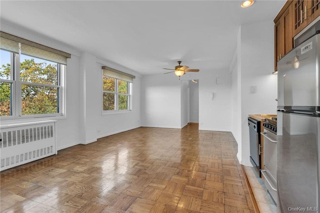 3935 Blackstone Avenue Unit: 5K thumbnail 7