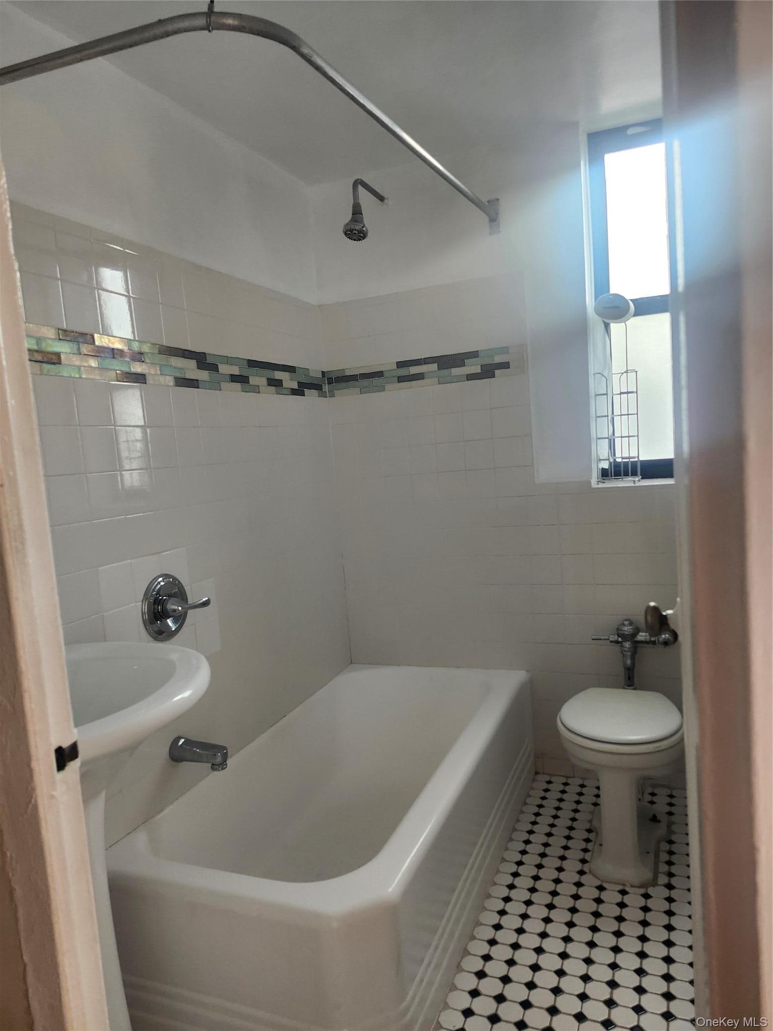 101 Ellwood Avenue Unit: 7E thumbnail 11