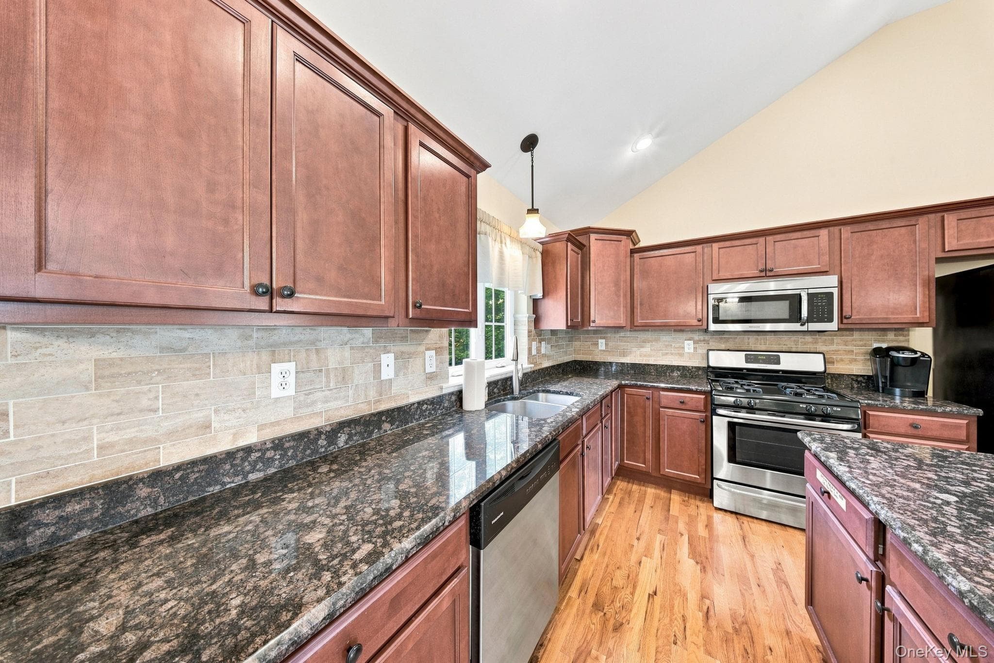 236 Springbrook Road thumbnail 15