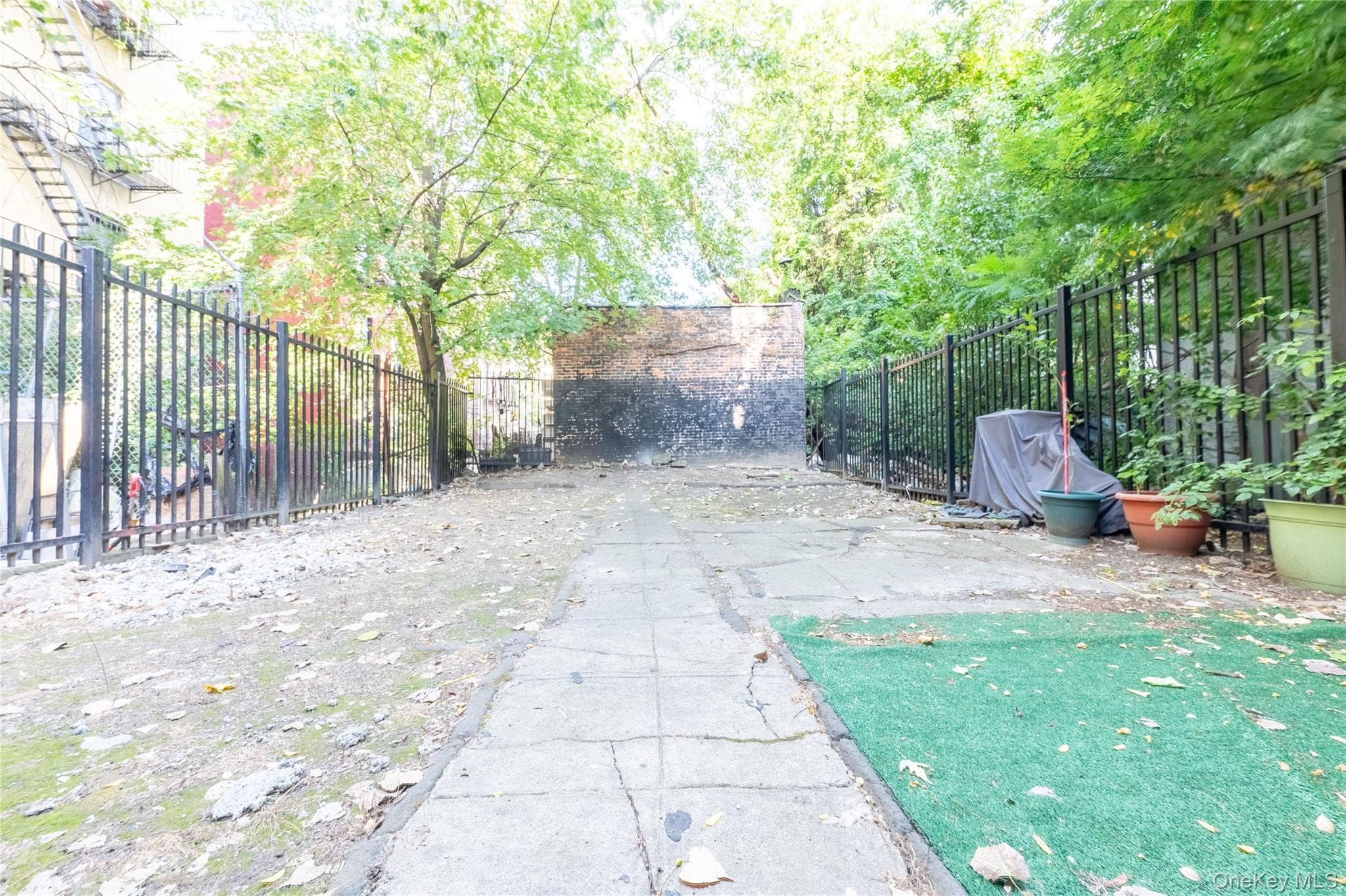 2023 Hughes Avenue thumbnail 25