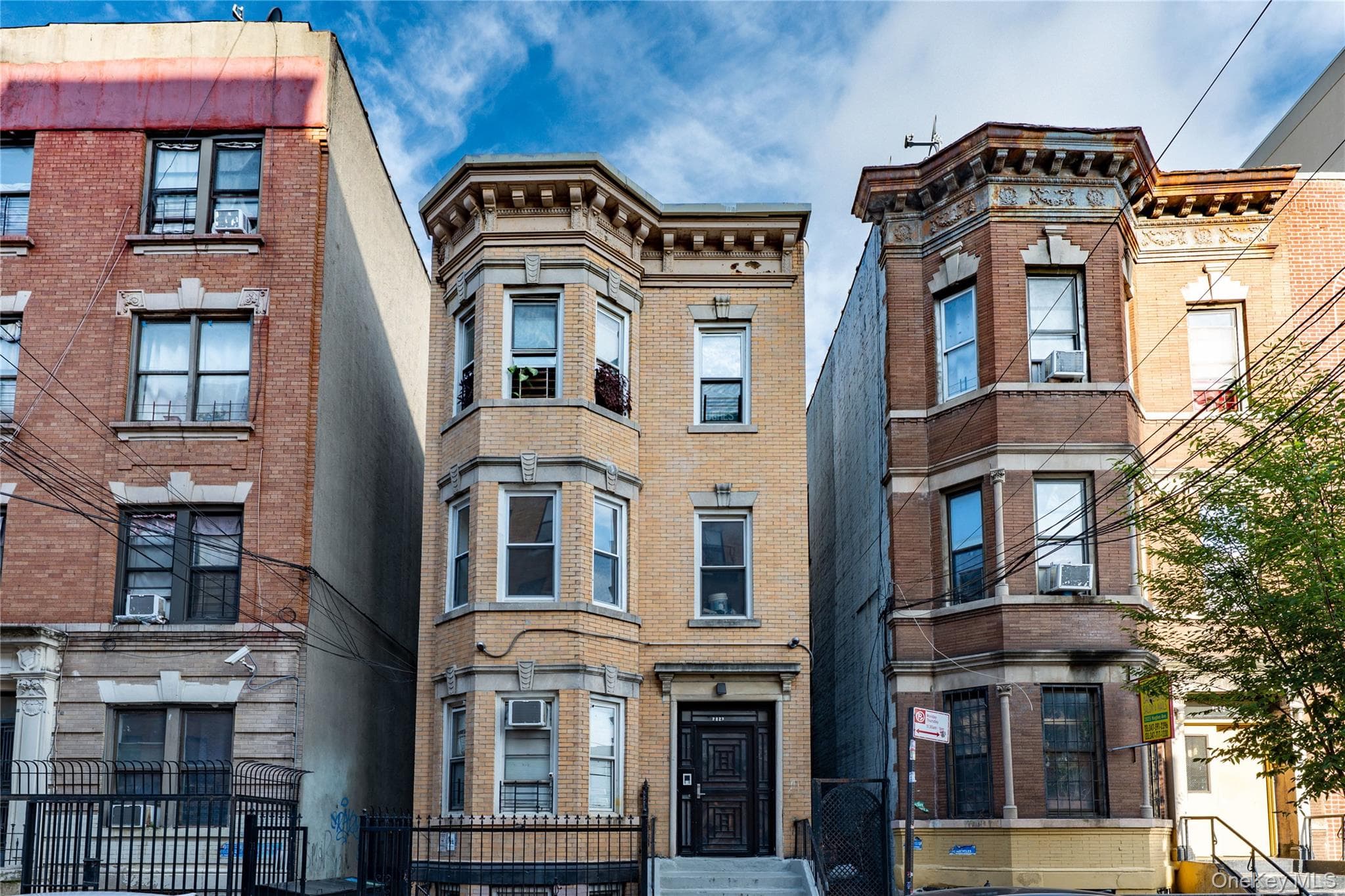 2023 Hughes Avenue thumbnail 3