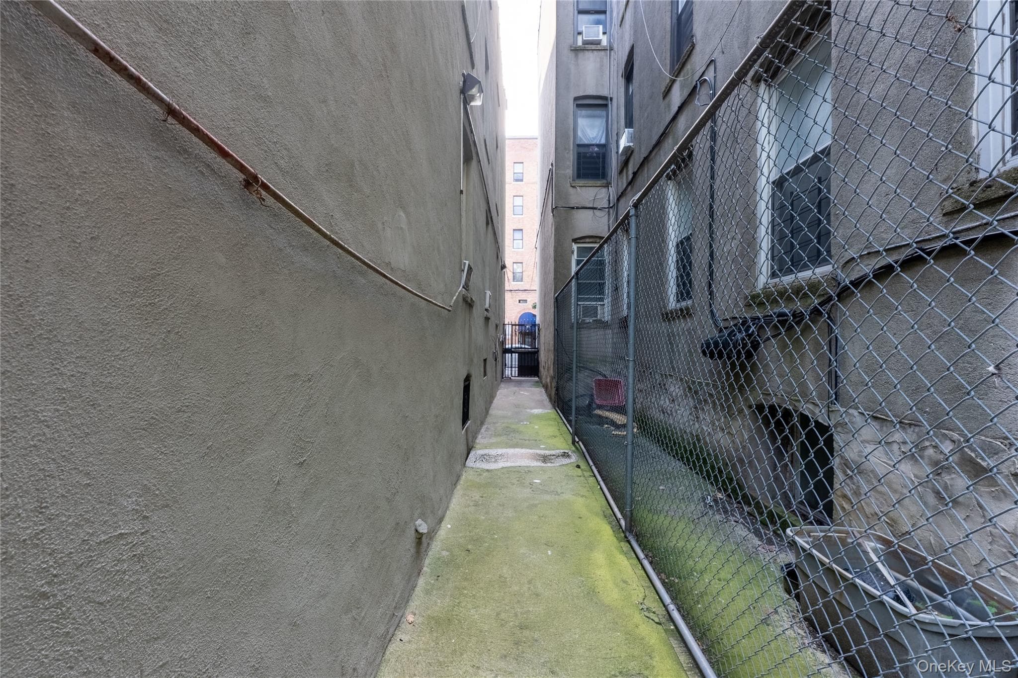 2023 Hughes Avenue thumbnail 28