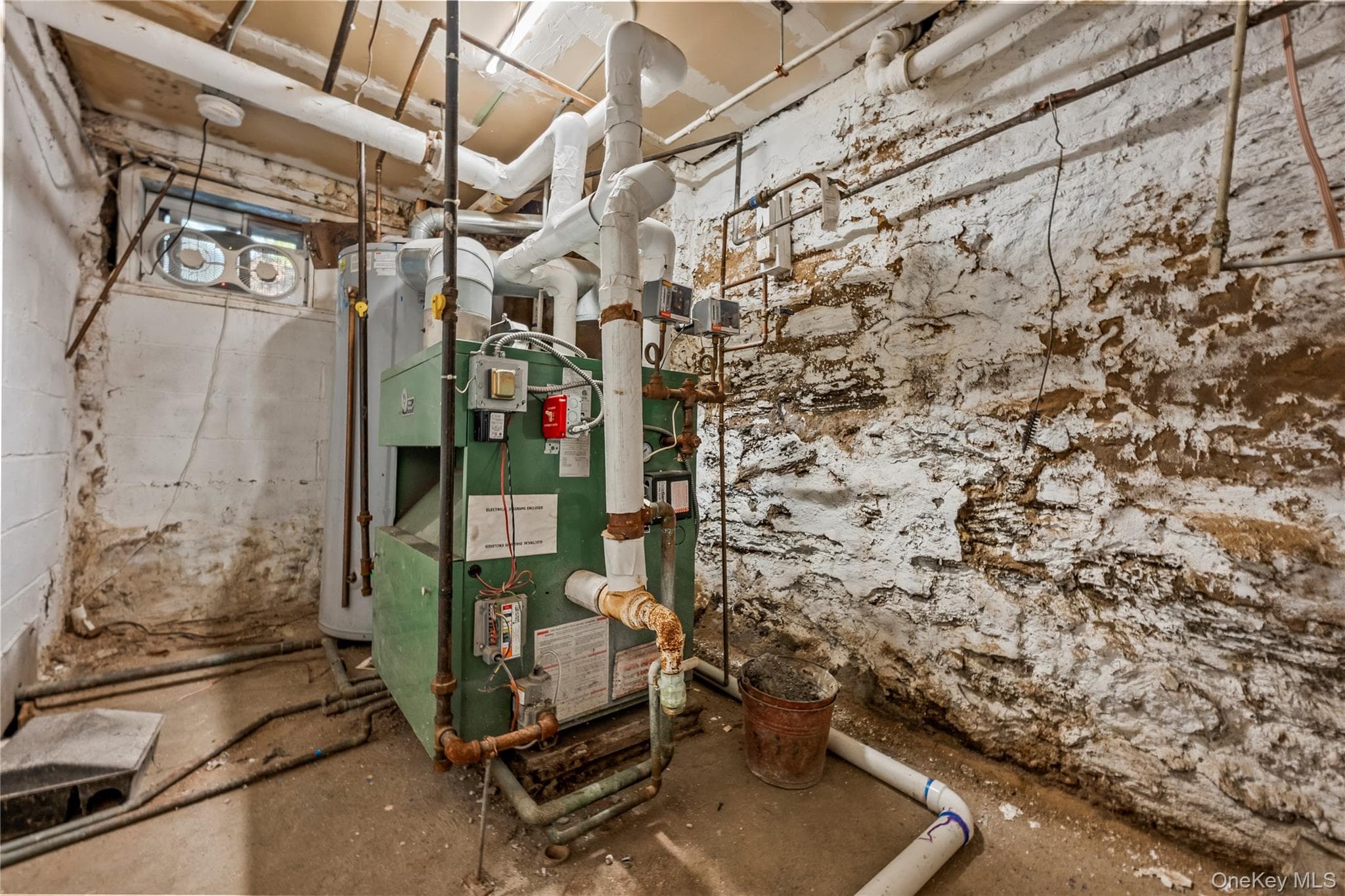 2023 Hughes Avenue thumbnail 21