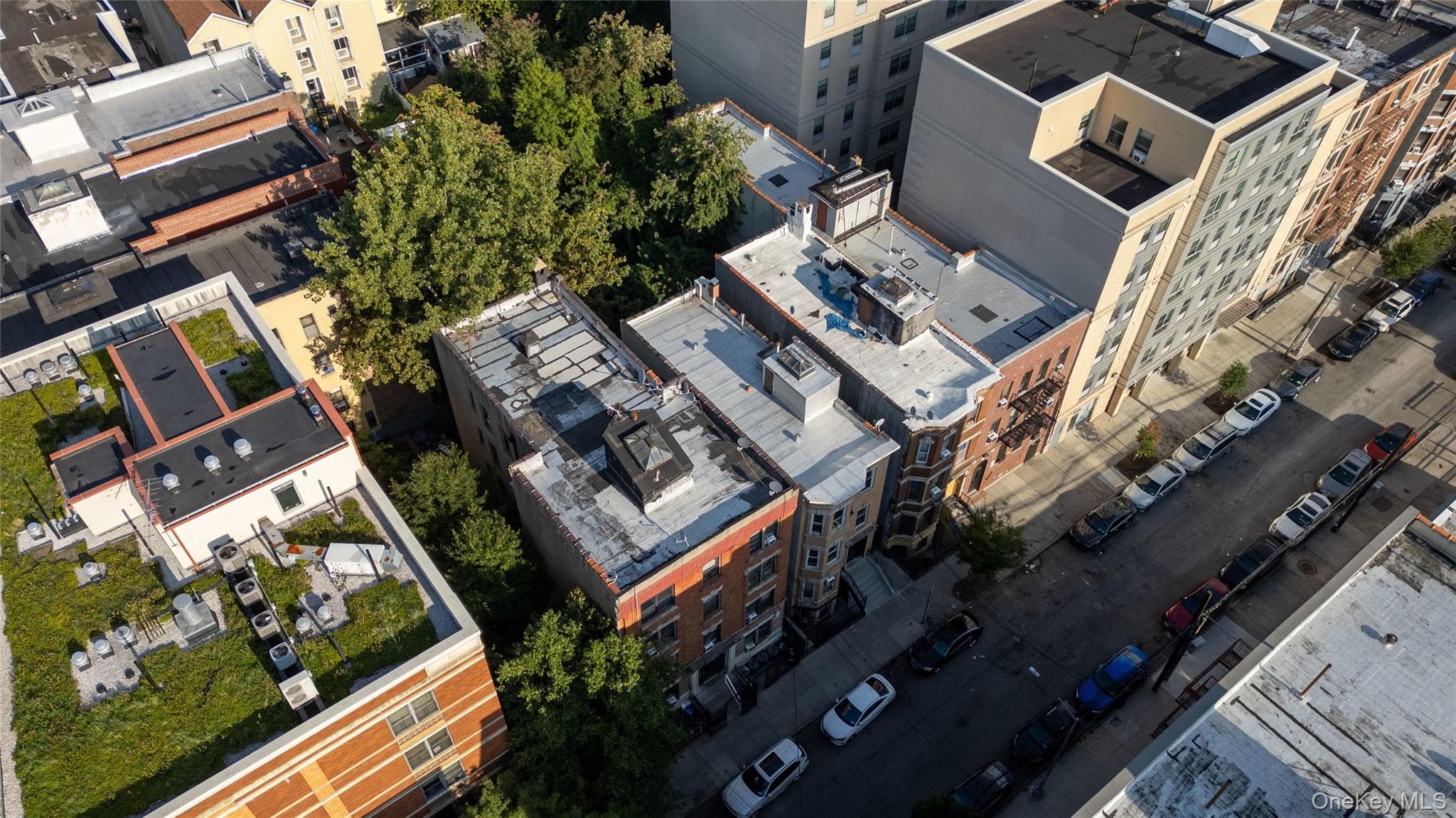 2023 Hughes Avenue thumbnail 30