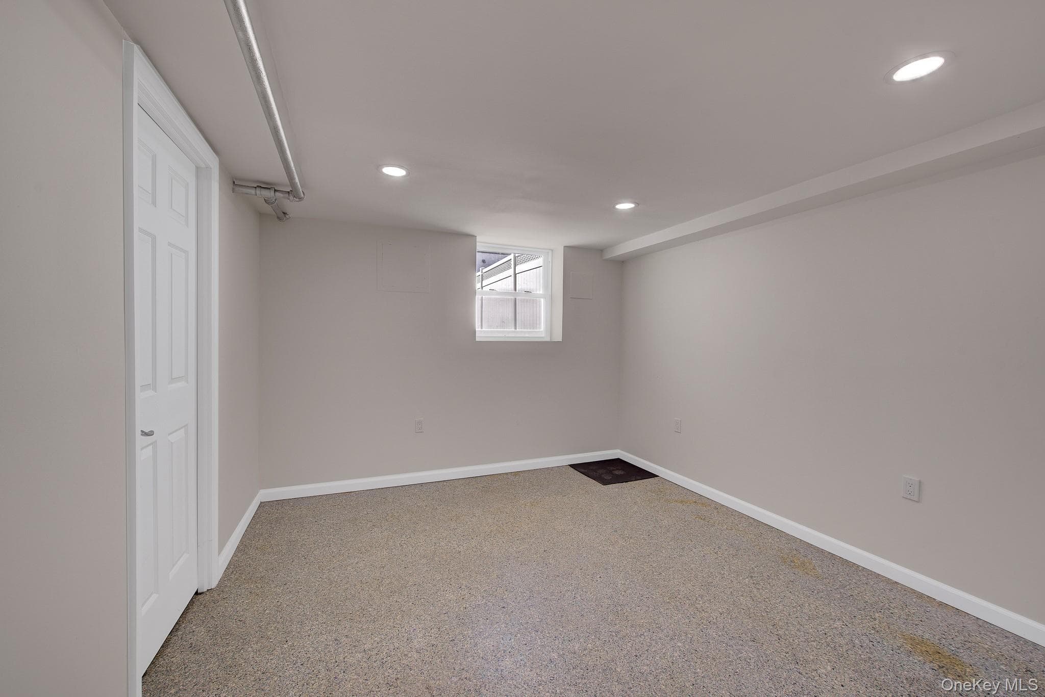 112 E 45th Street thumbnail 19
