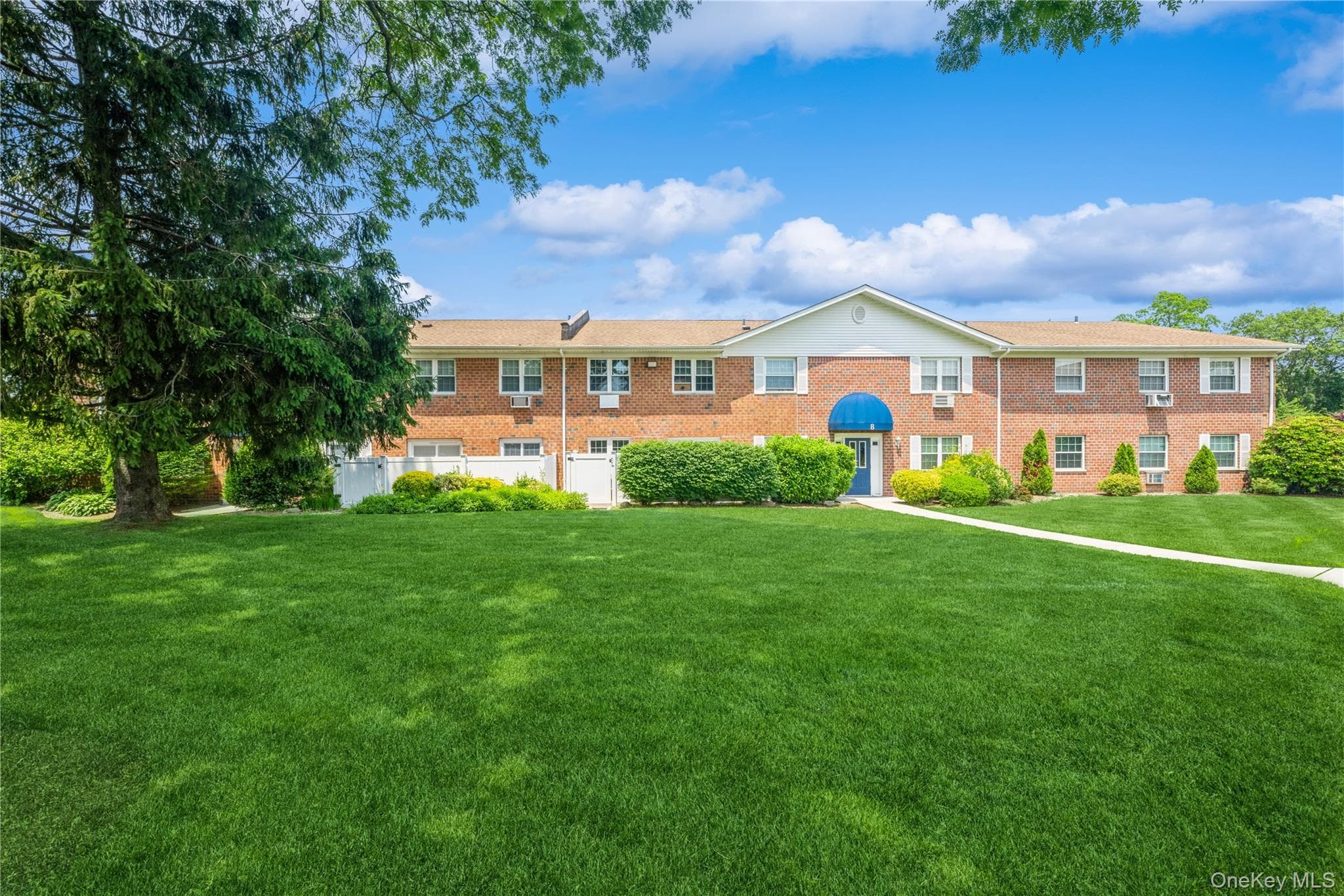 460 Old Town Road Unit: 8J thumbnail 2