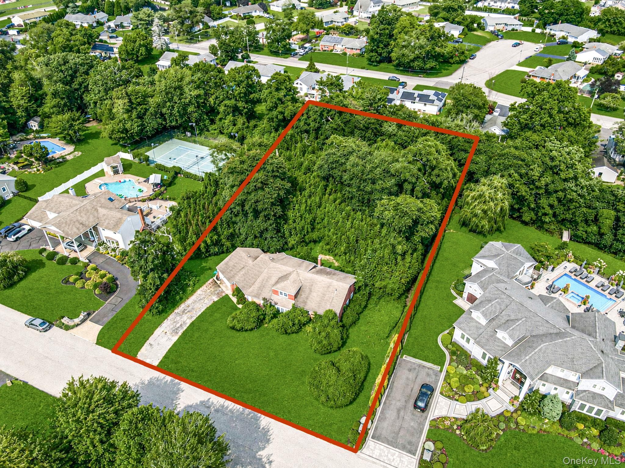 893 Gardiner Drive thumbnail 3