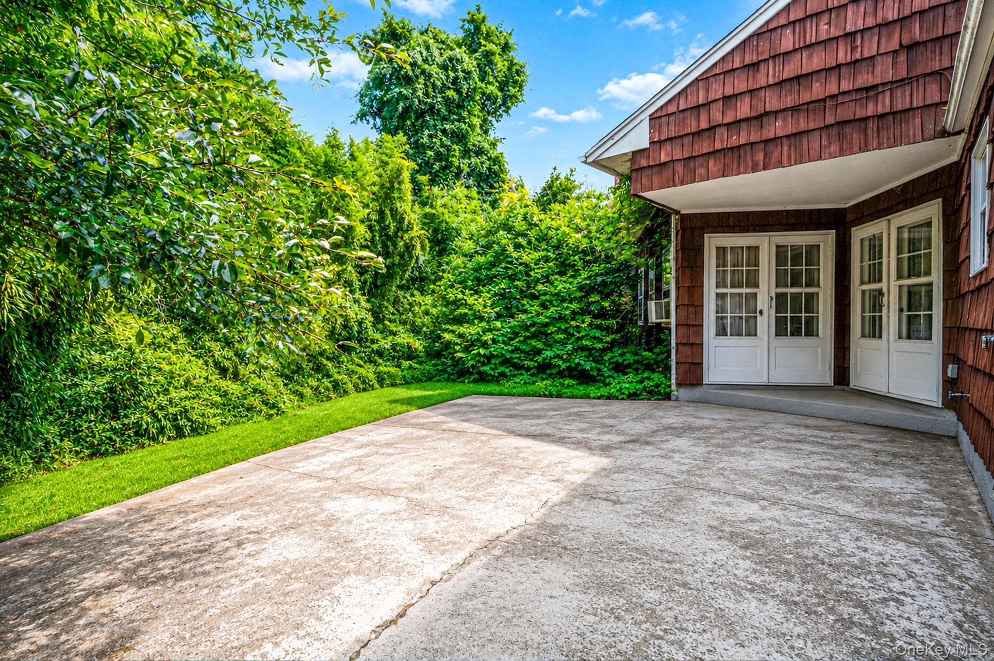 893 Gardiner Drive thumbnail 8