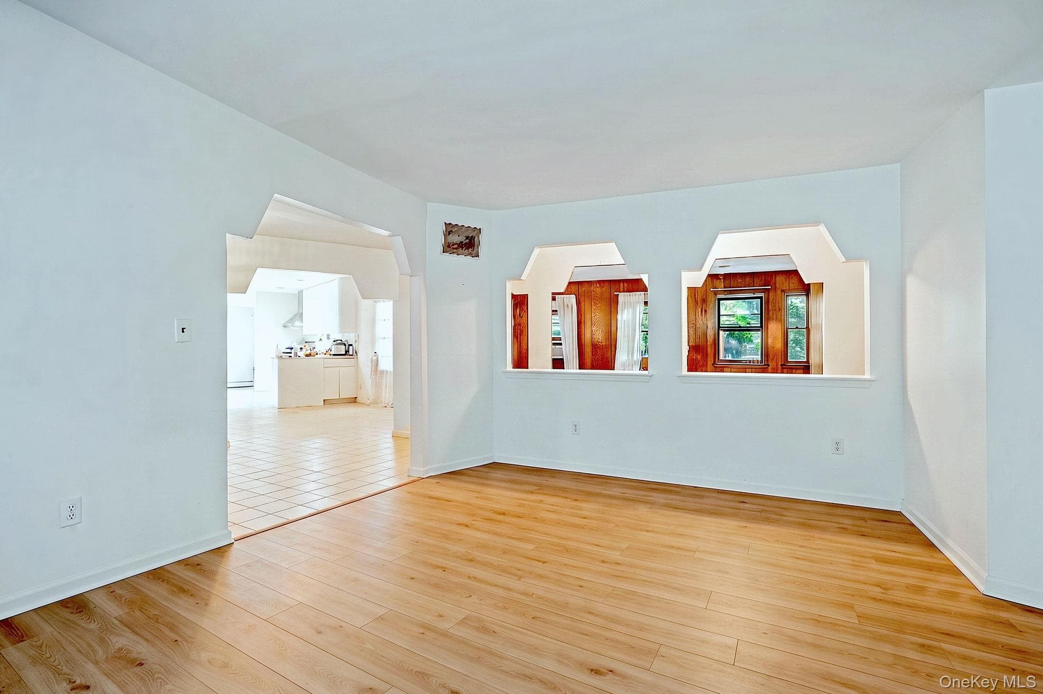 893 Gardiner Drive thumbnail 19