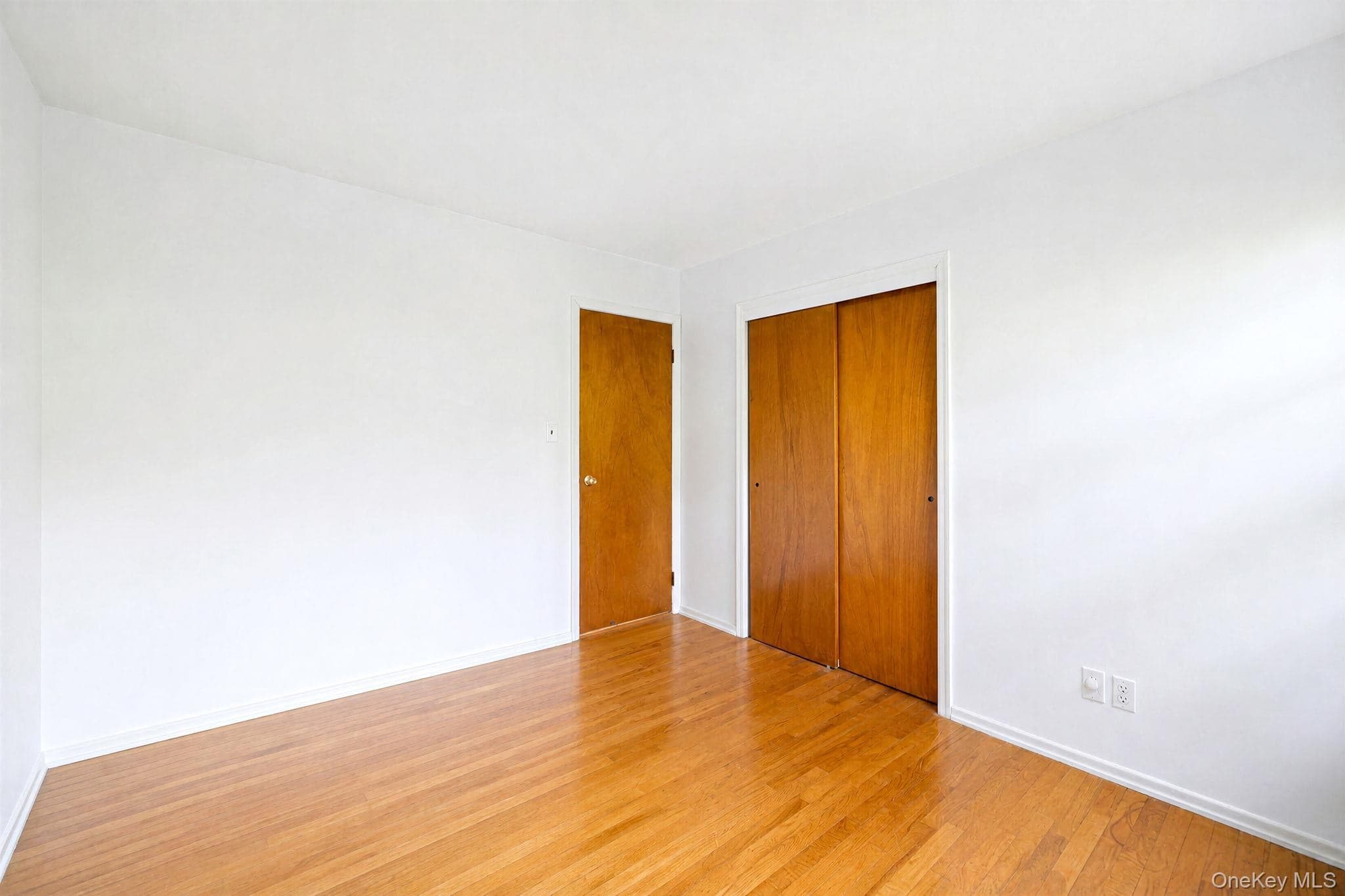 893 Gardiner Drive thumbnail 24