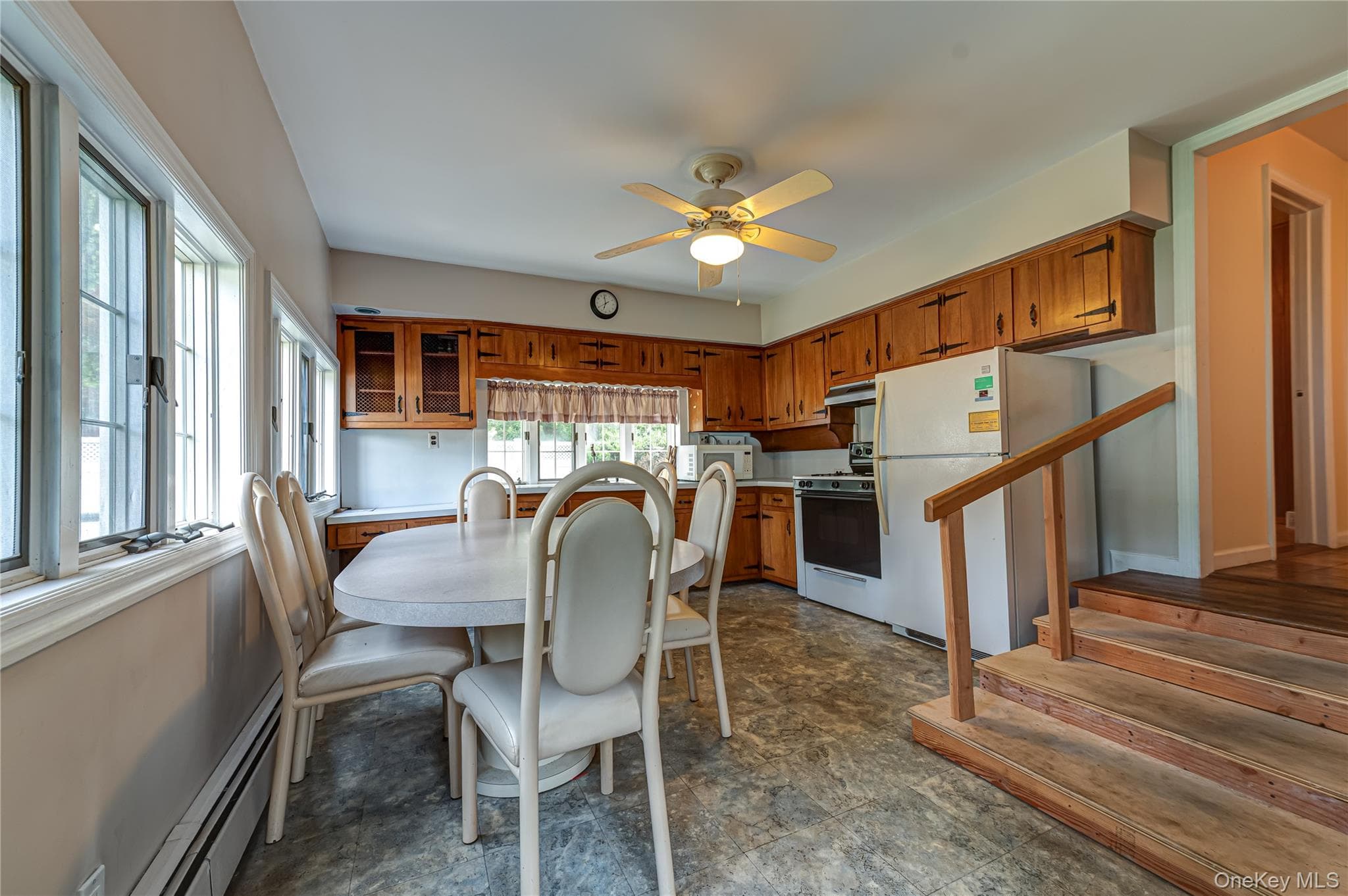 63 Barretts Avenue thumbnail 11