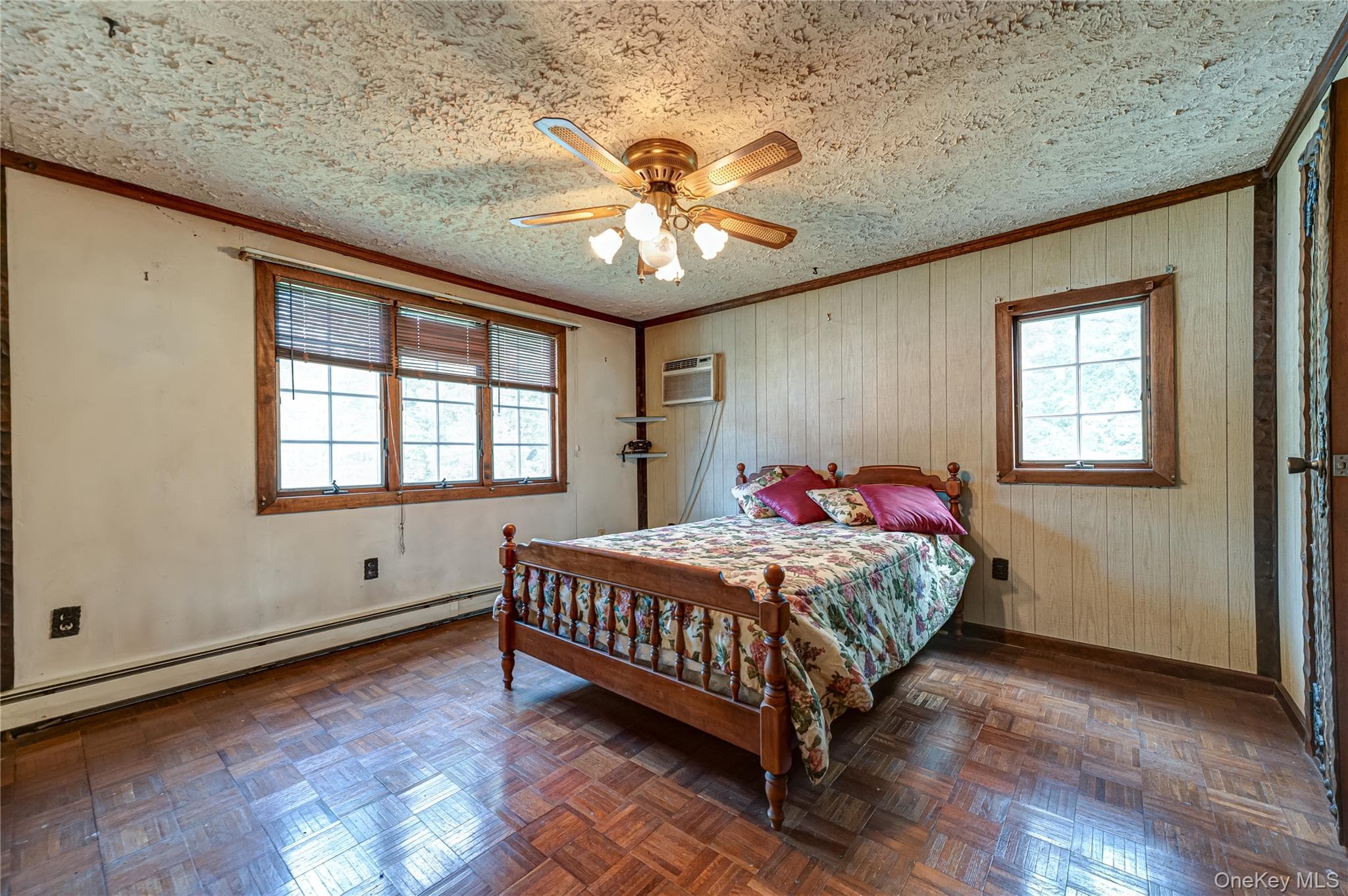 63 Barretts Avenue thumbnail 13