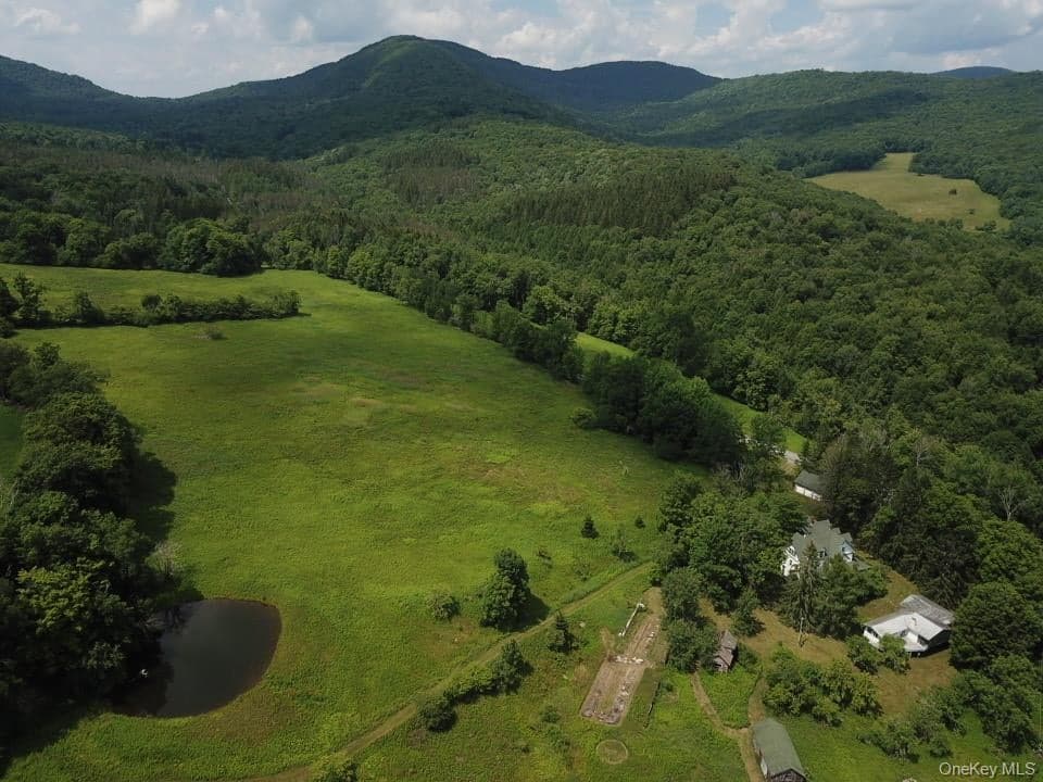 109 Mary Smith Hill Road thumbnail 8
