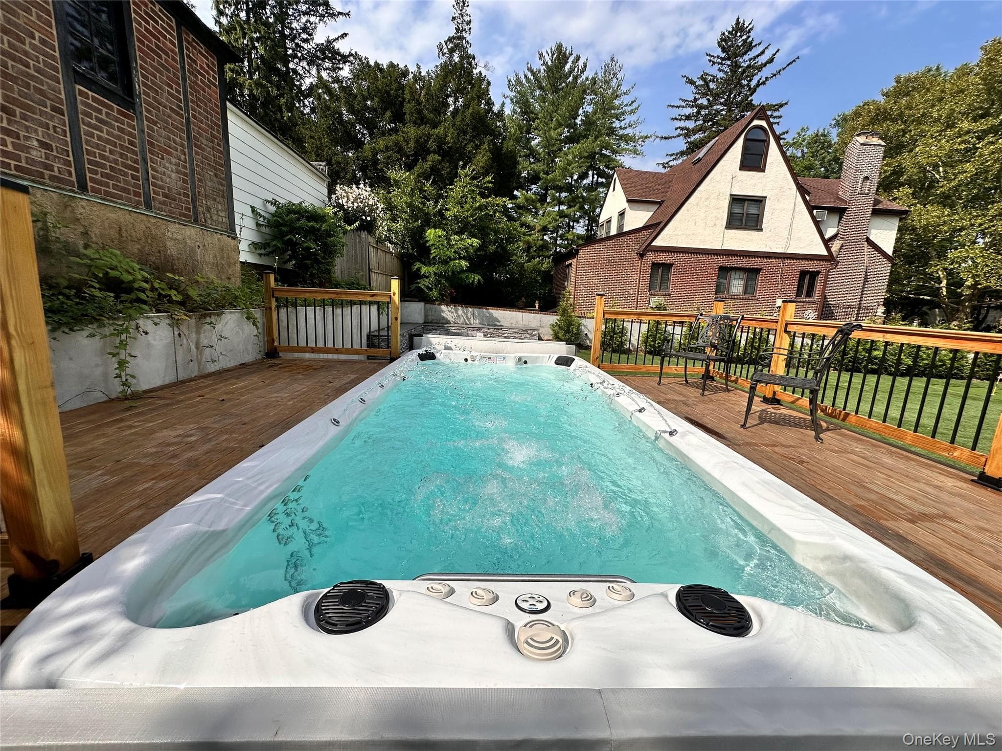 252 Beverly Road thumbnail 16