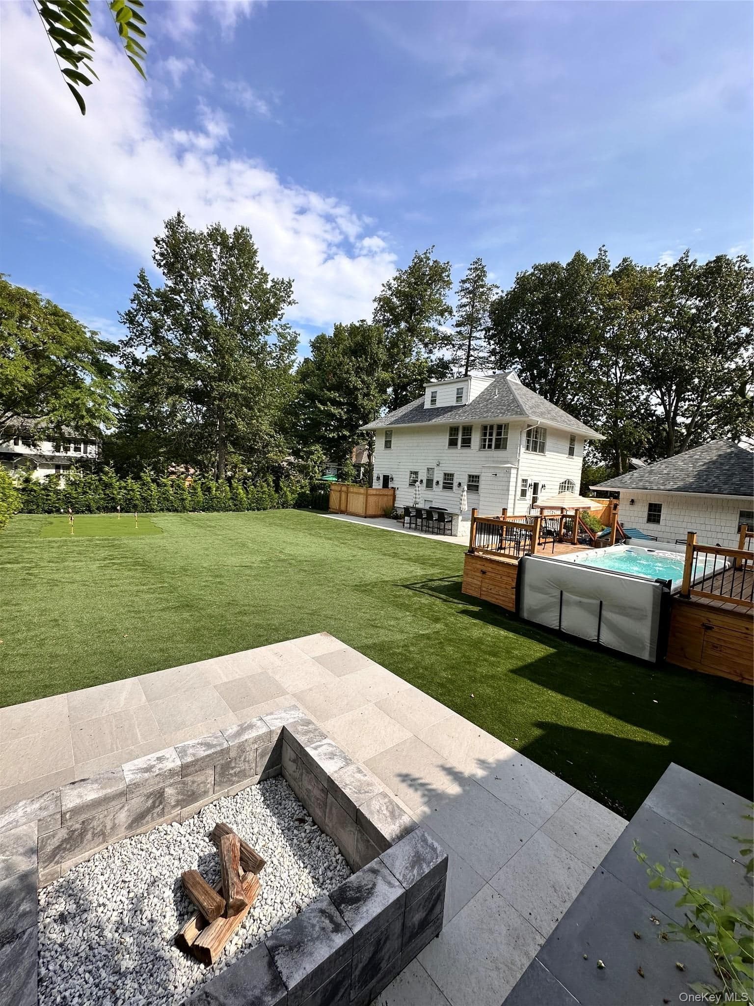 252 Beverly Road thumbnail 15