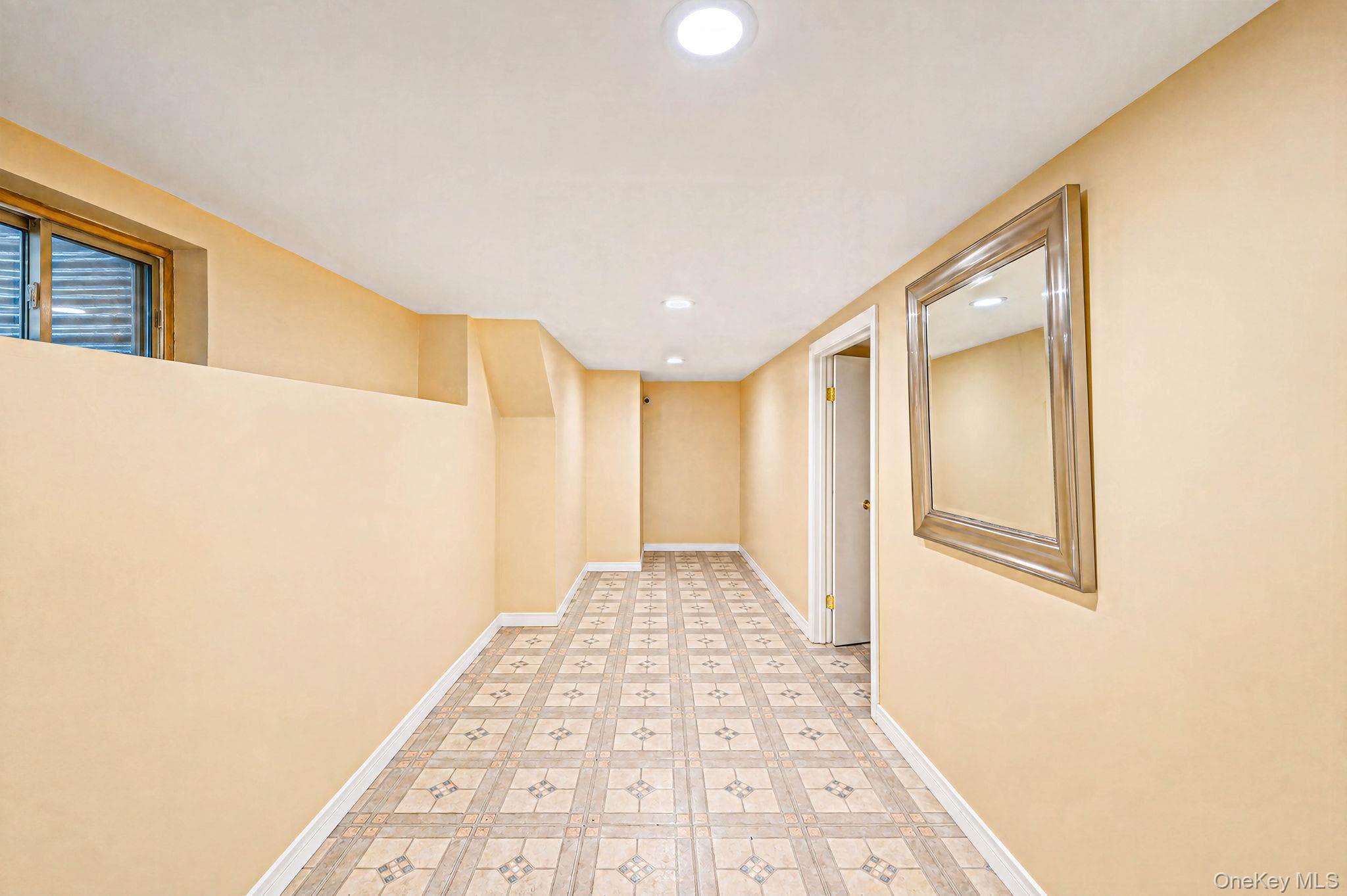 105 Hale Avenue thumbnail 25