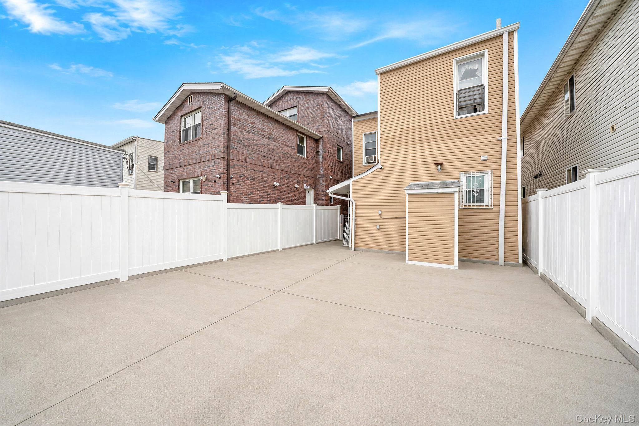 105 Hale Avenue thumbnail 32