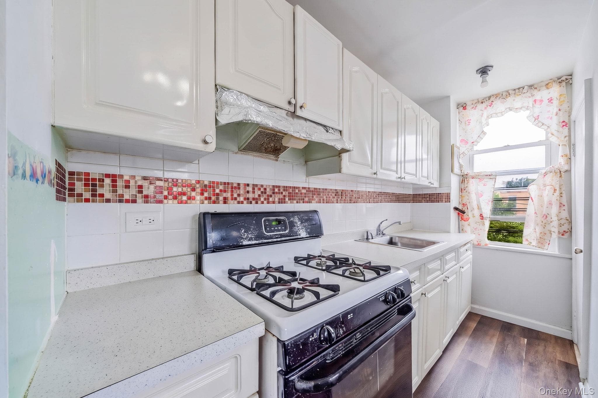 105 Hale Avenue thumbnail 14