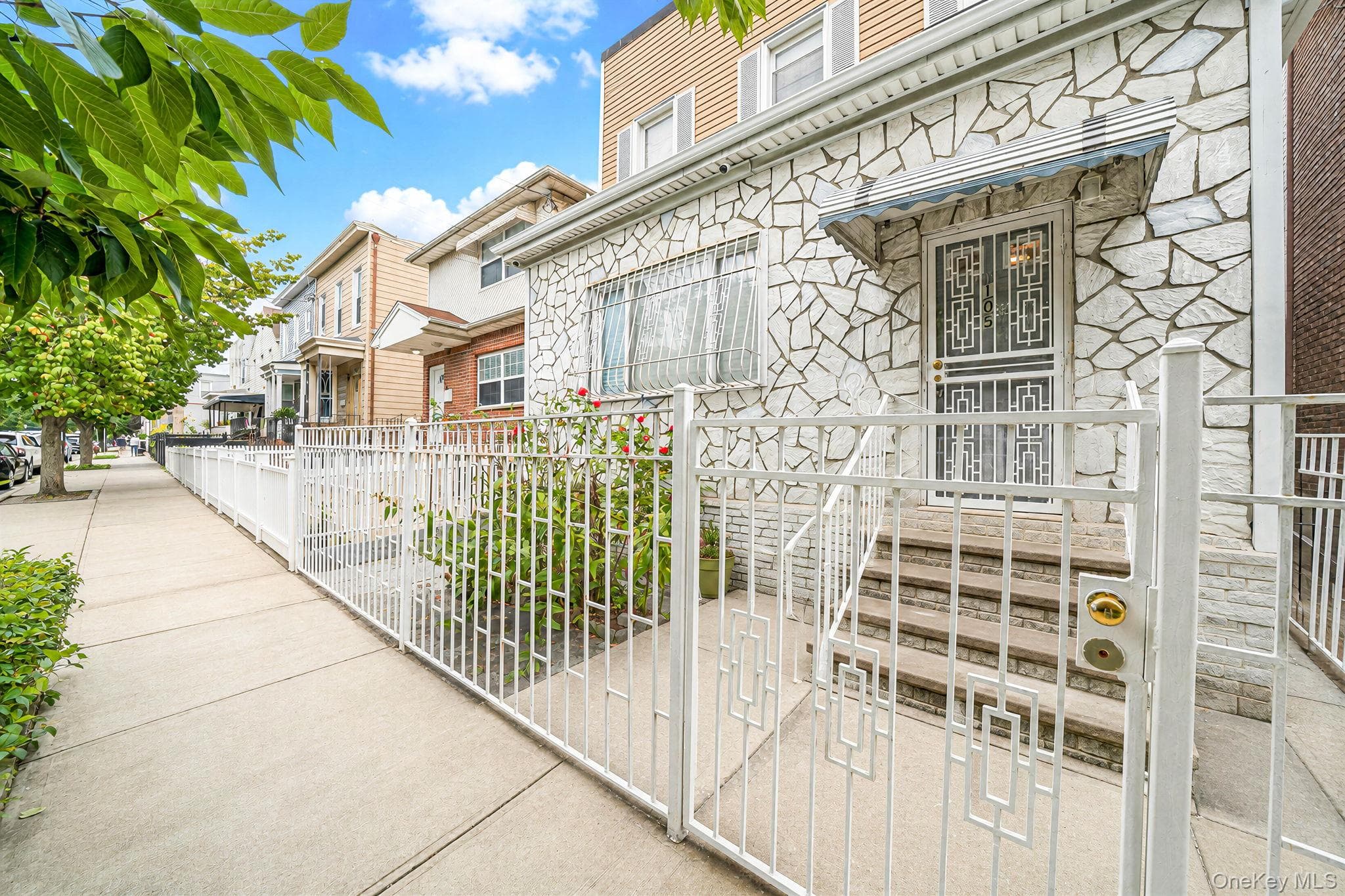 105 Hale Avenue thumbnail 2