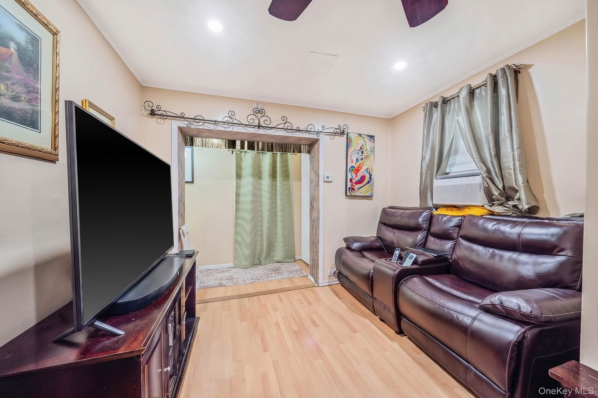 105 Hale Avenue thumbnail 8