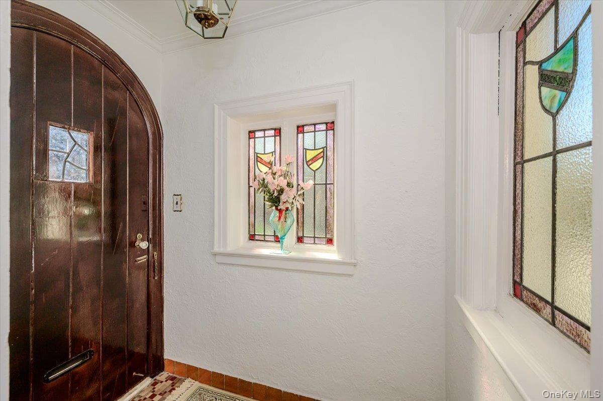 2222 Fenton Avenue thumbnail 2