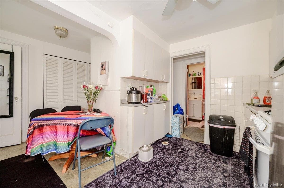 2222 Fenton Avenue thumbnail 16