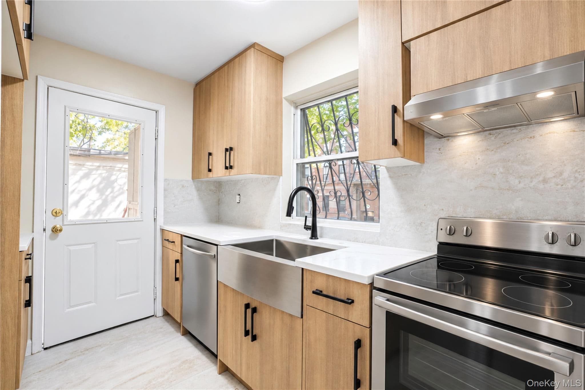 613 Oak Terrace thumbnail 7