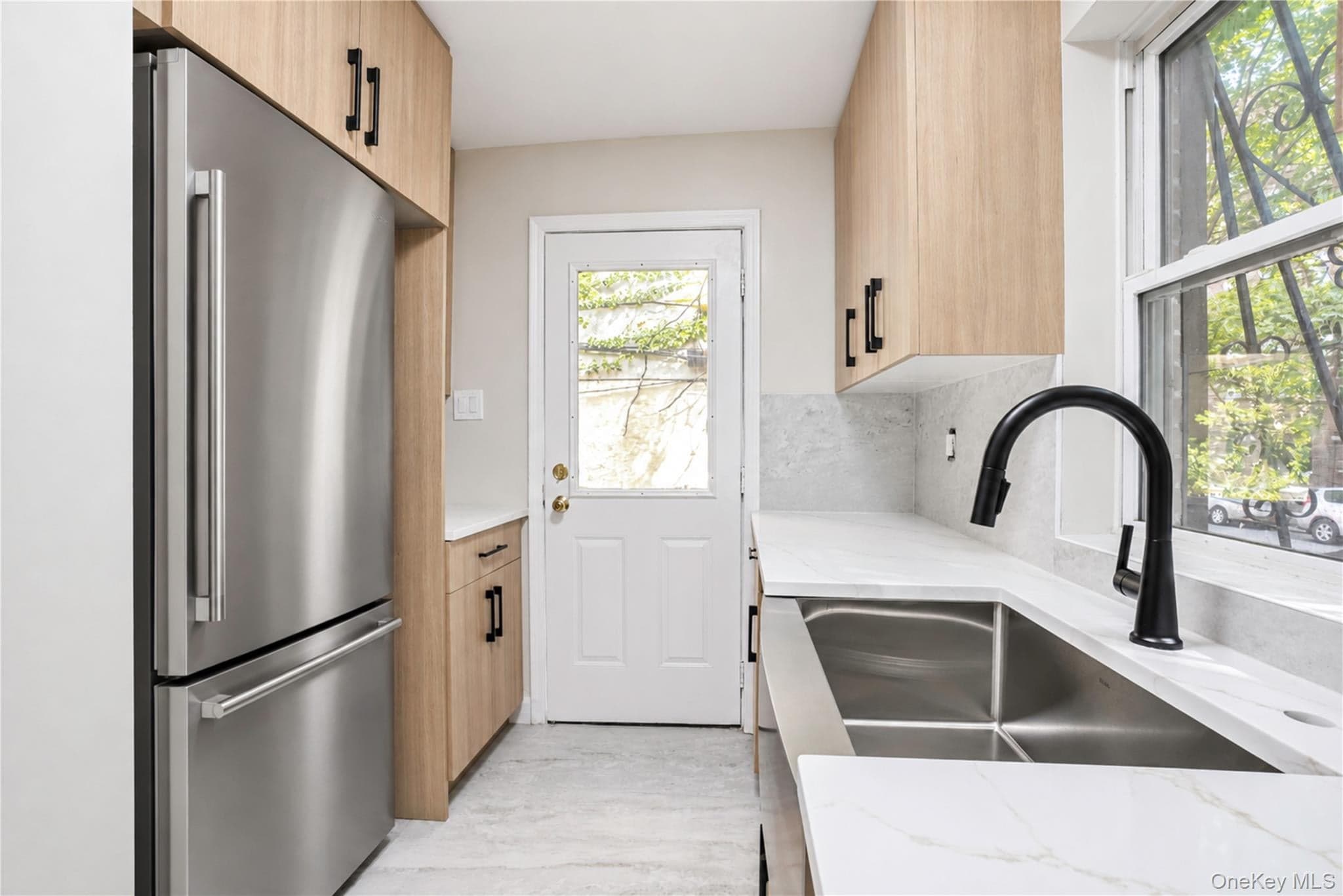 613 Oak Terrace thumbnail 6