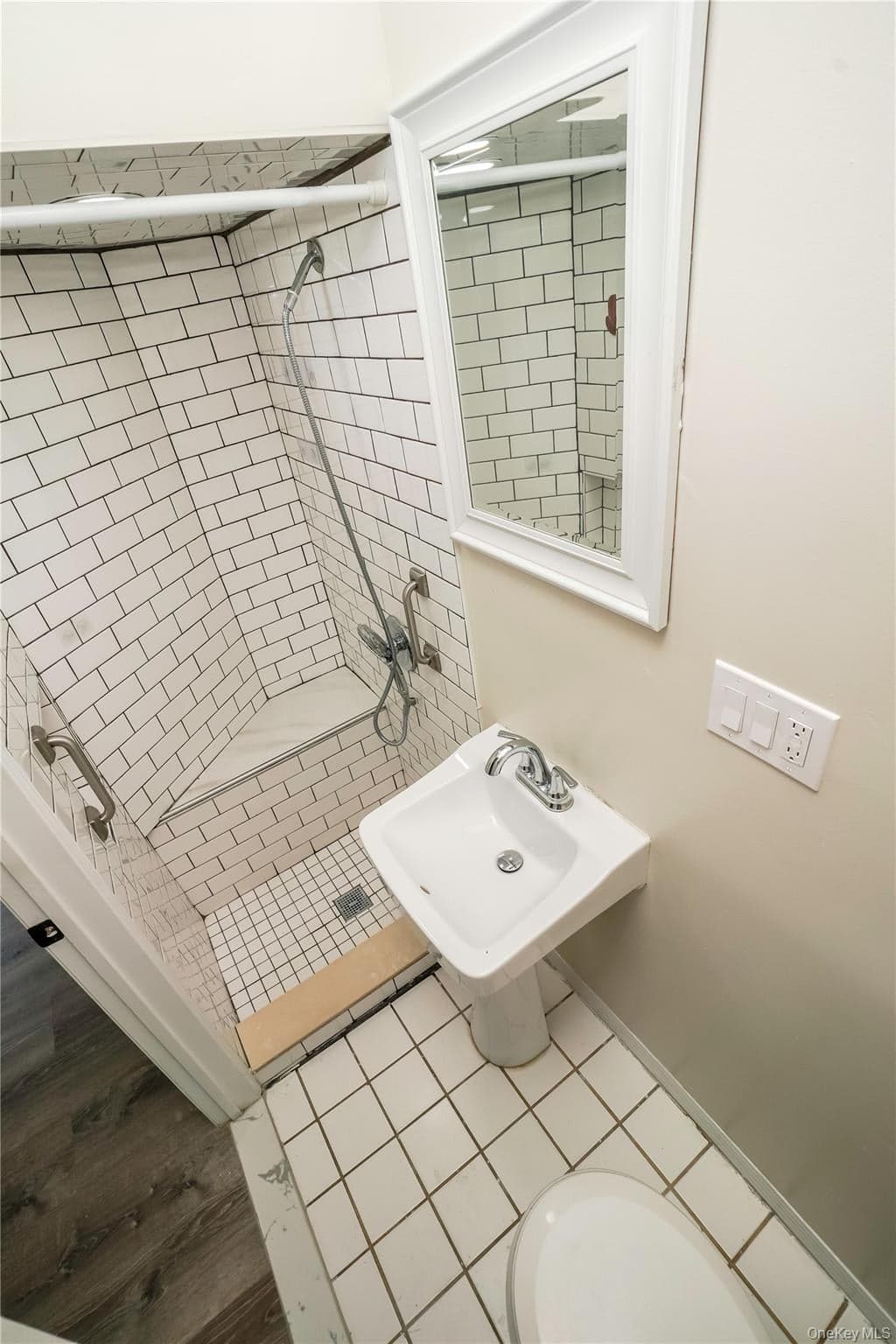 613 Oak Terrace thumbnail 17