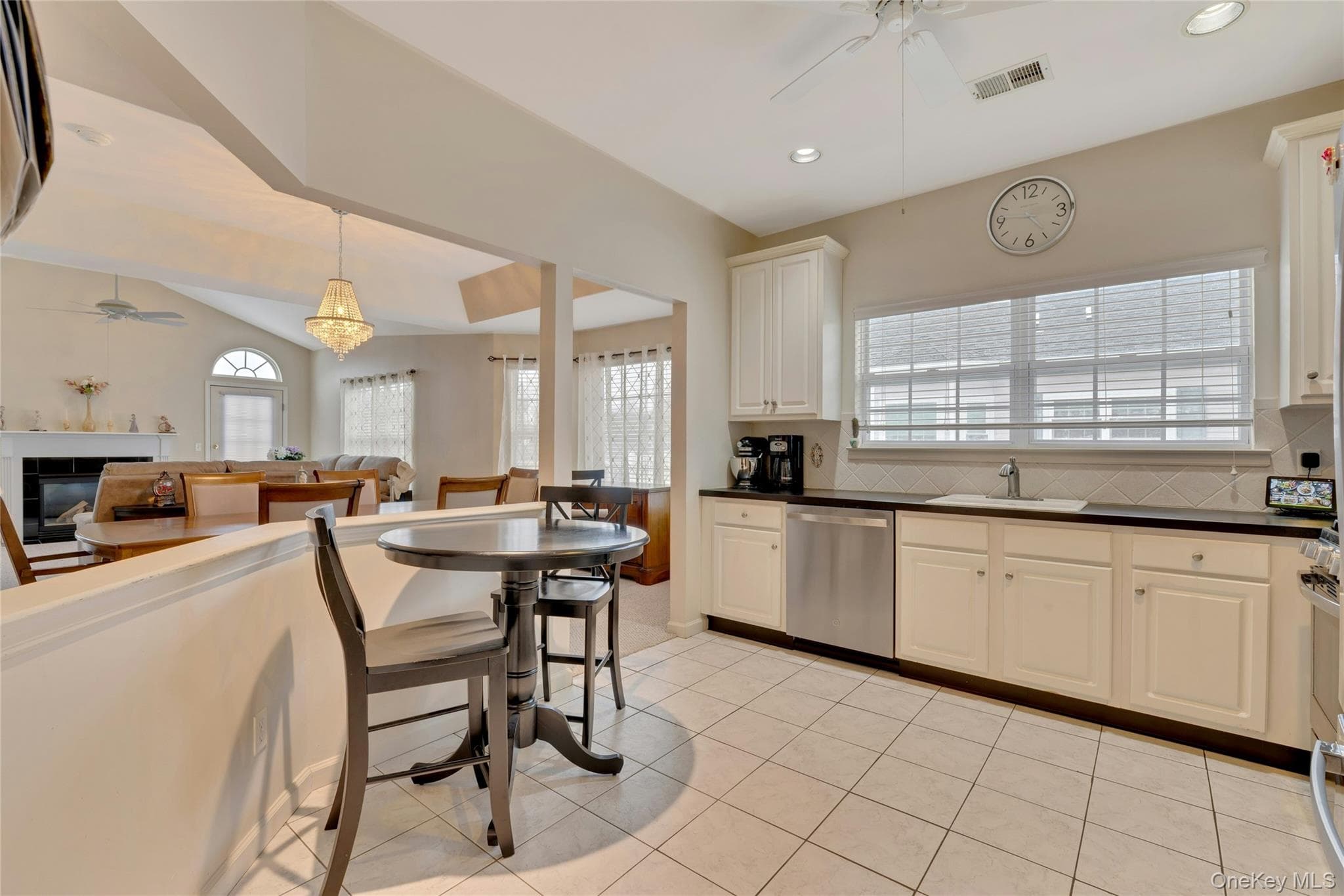 548 Highland Court thumbnail 13
