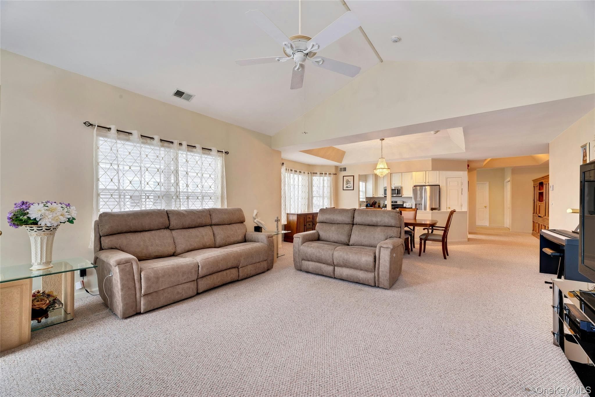 548 Highland Court thumbnail 11