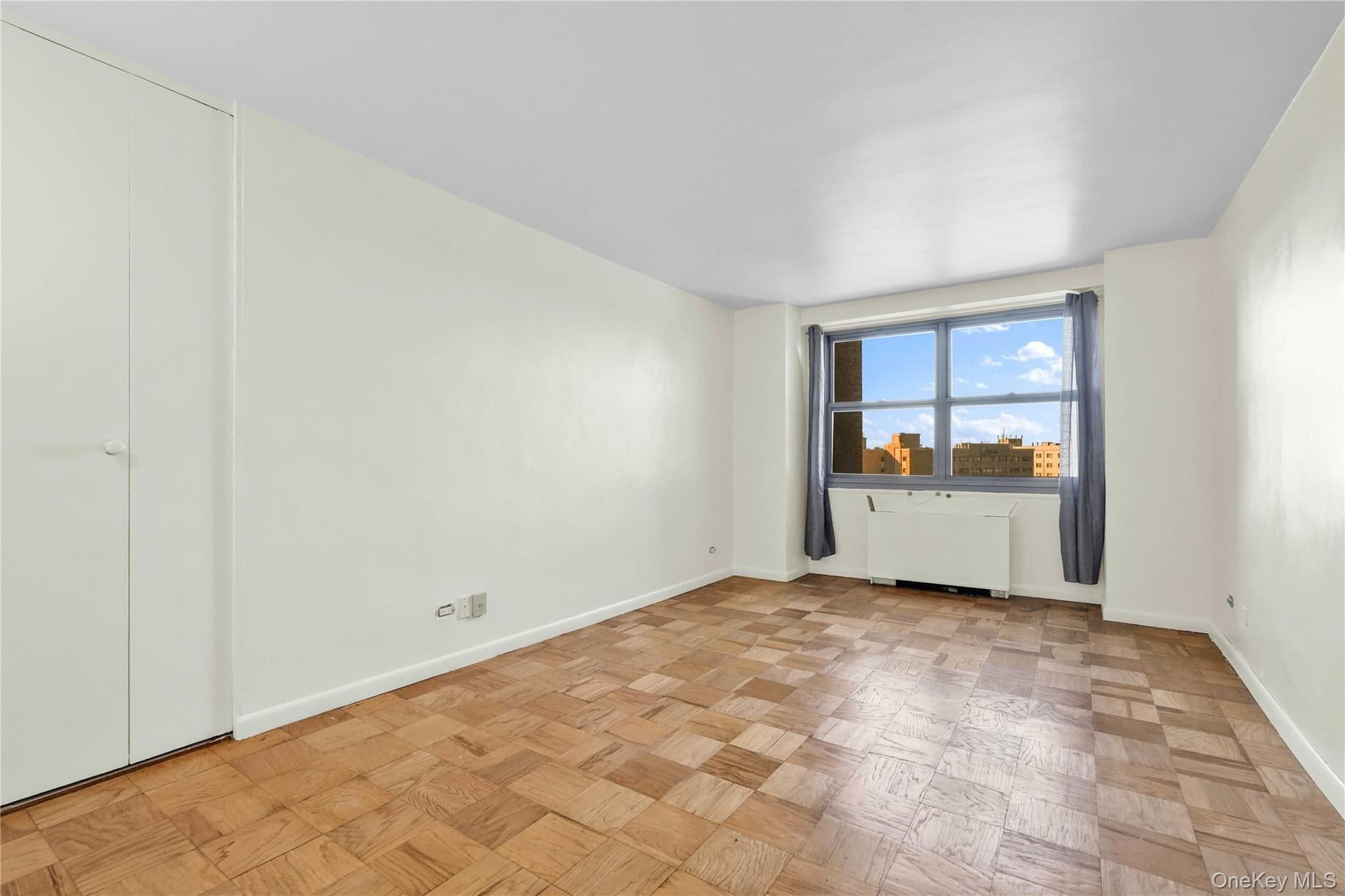 6120 Grand Central Parkway Unit: B605 thumbnail 14