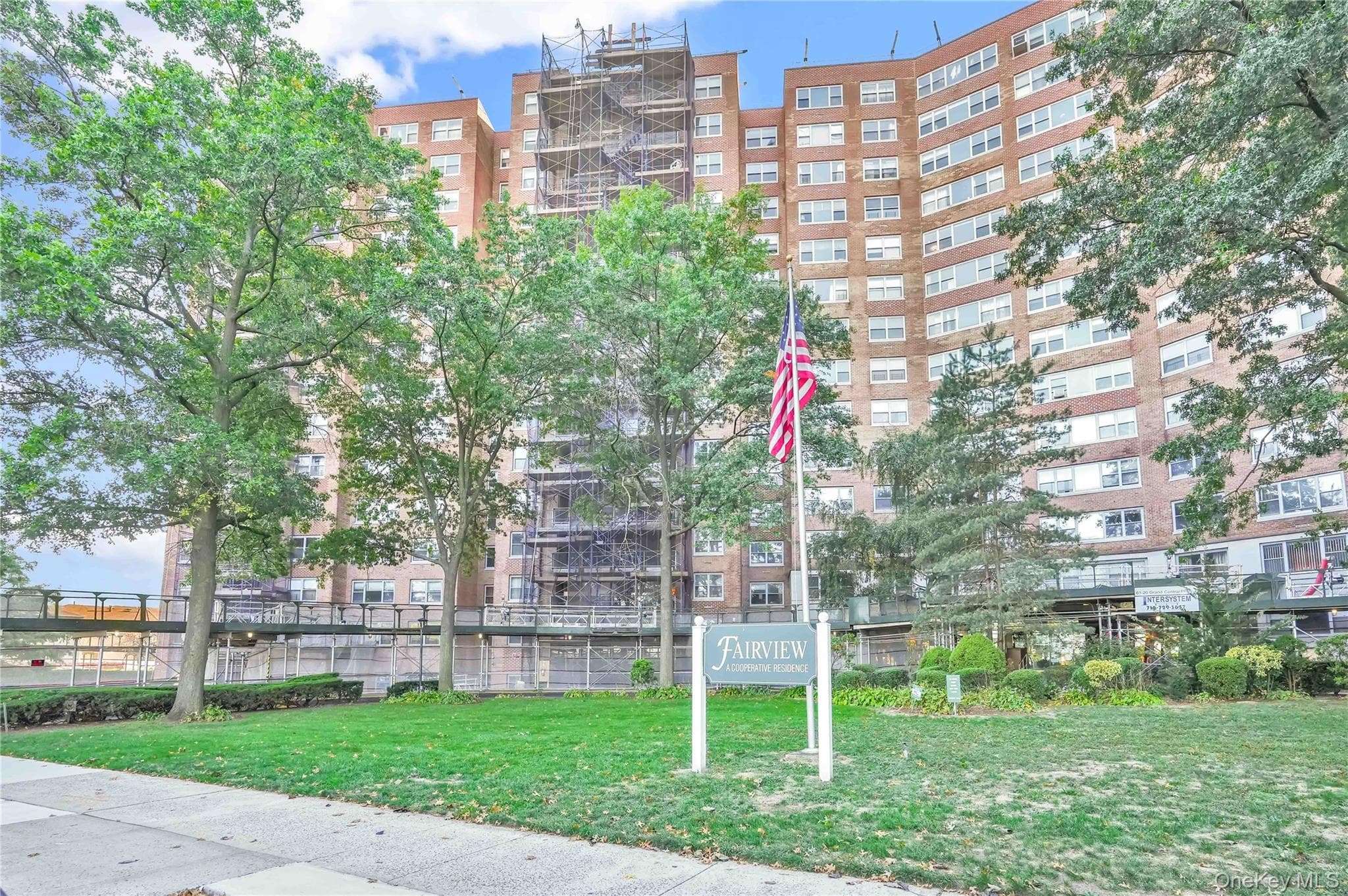 6120 Grand Central Parkway Unit: B605, Forest Hills