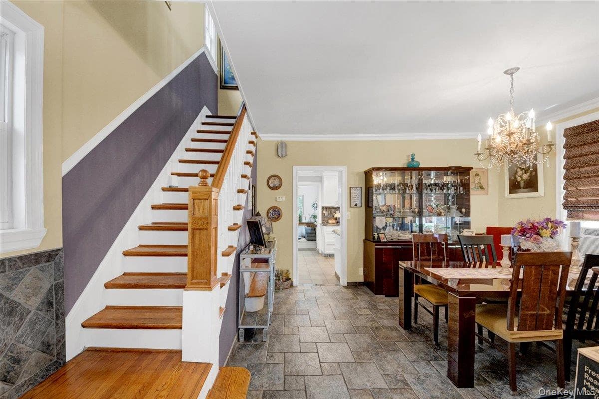 2544 Lurting Avenue thumbnail 17