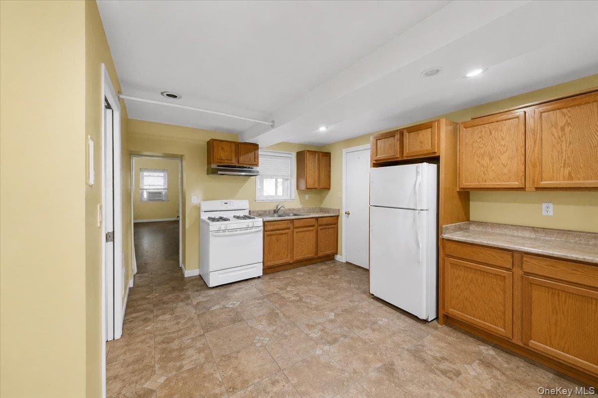 2544 Lurting Avenue thumbnail 32