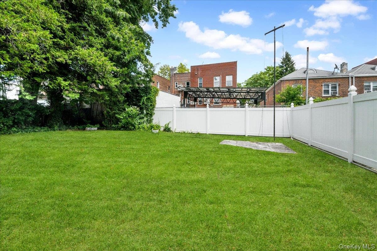 2544 Lurting Avenue thumbnail 5