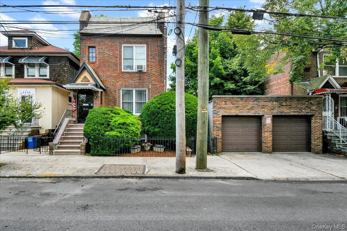 2544 Lurting Avenue thumbnail 2
