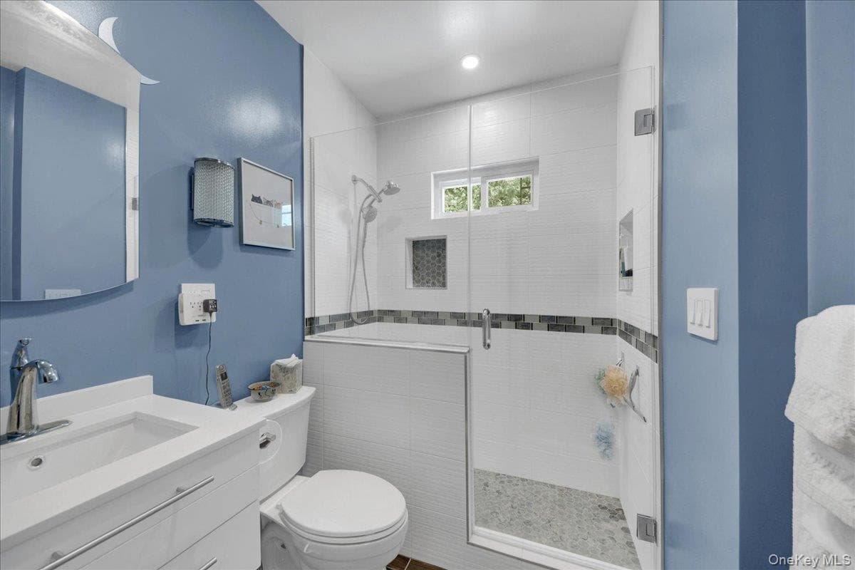 2544 Lurting Avenue thumbnail 24