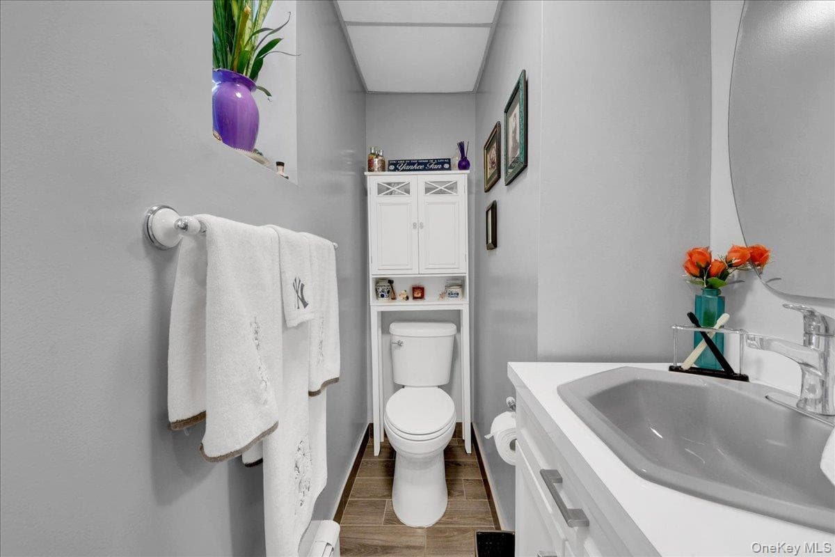 2544 Lurting Avenue thumbnail 13