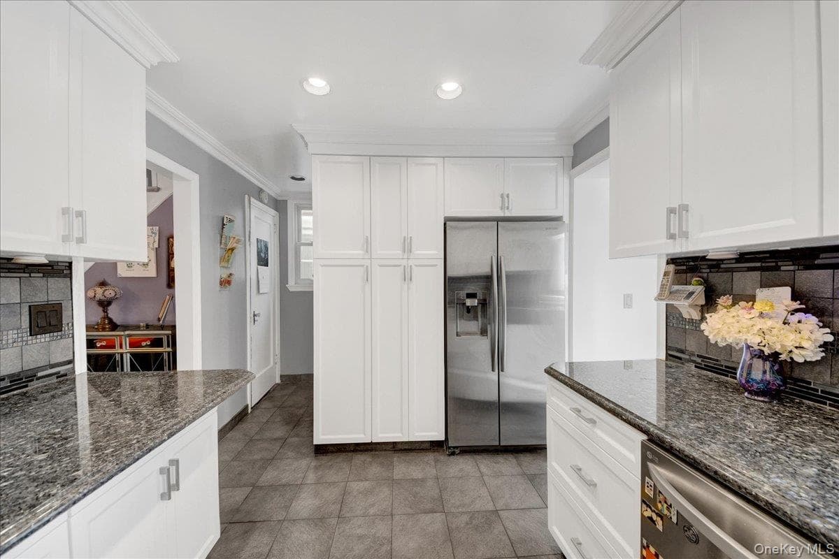 2544 Lurting Avenue thumbnail 12