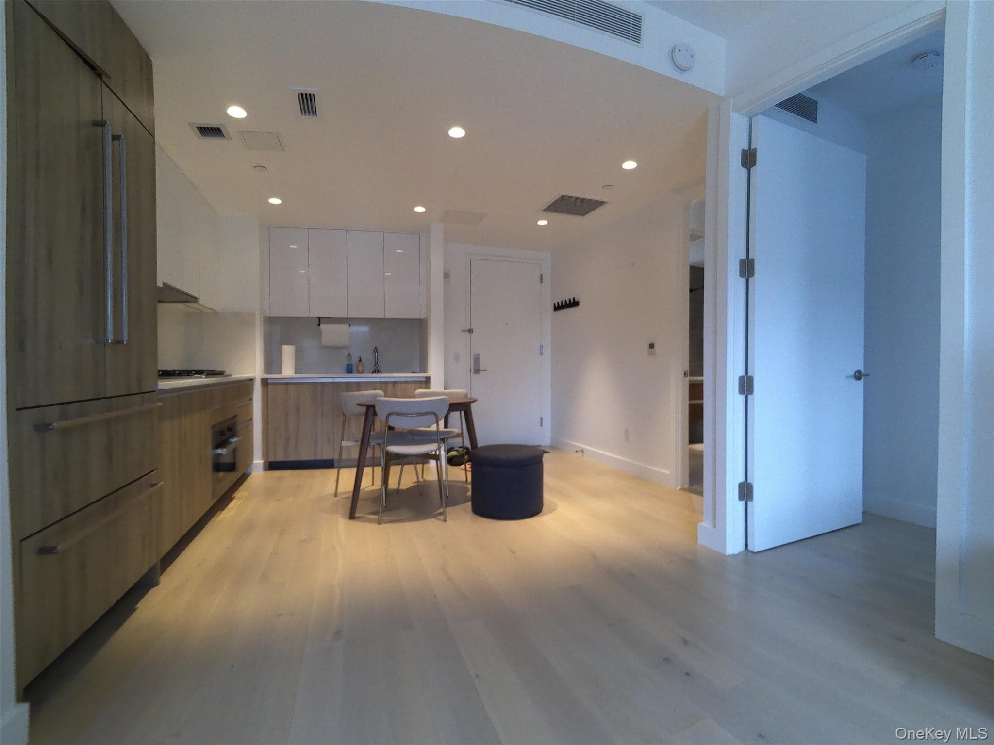 136-18 Maple Avenue Unit: 5E thumbnail 5