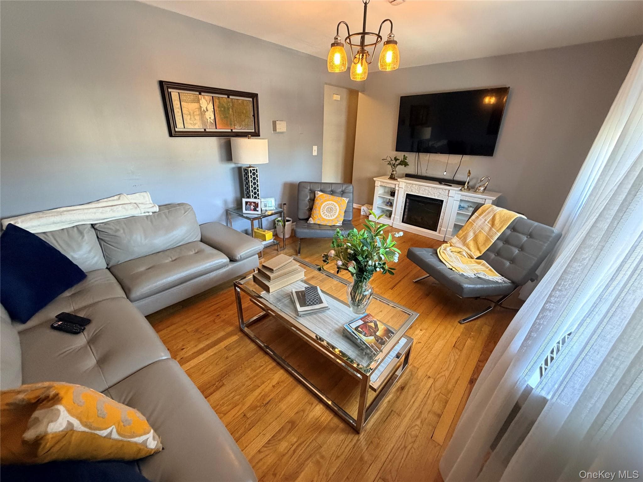 1849 White Plains Road thumbnail 8
