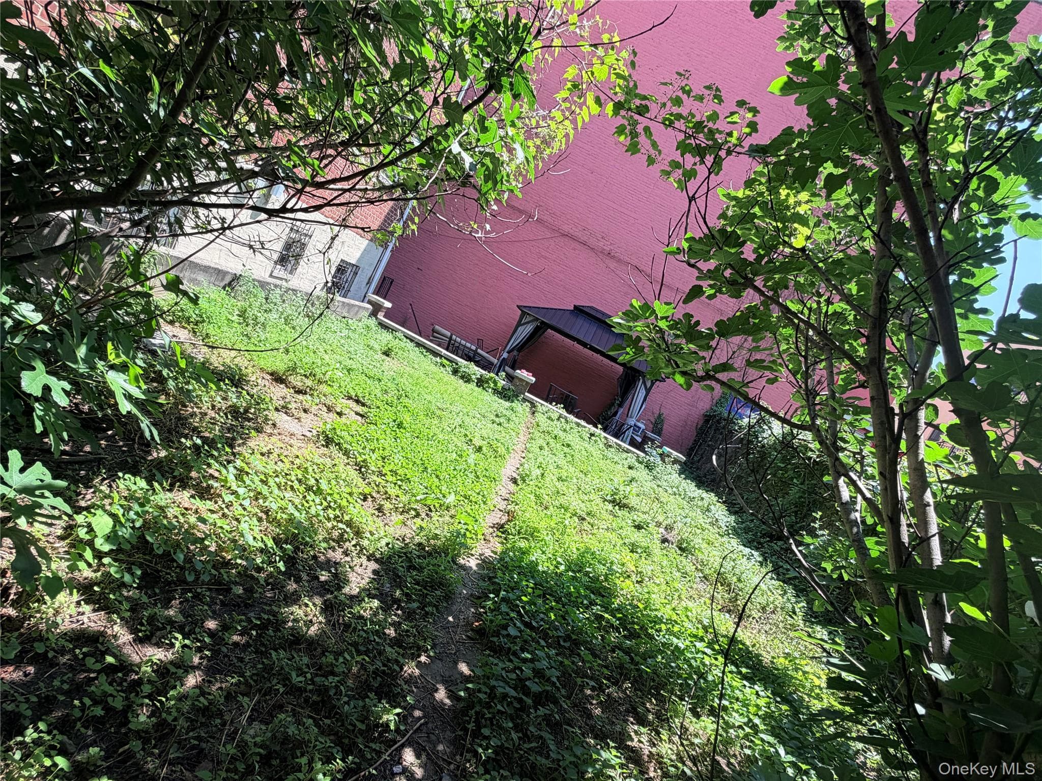 1849 White Plains Road thumbnail 27