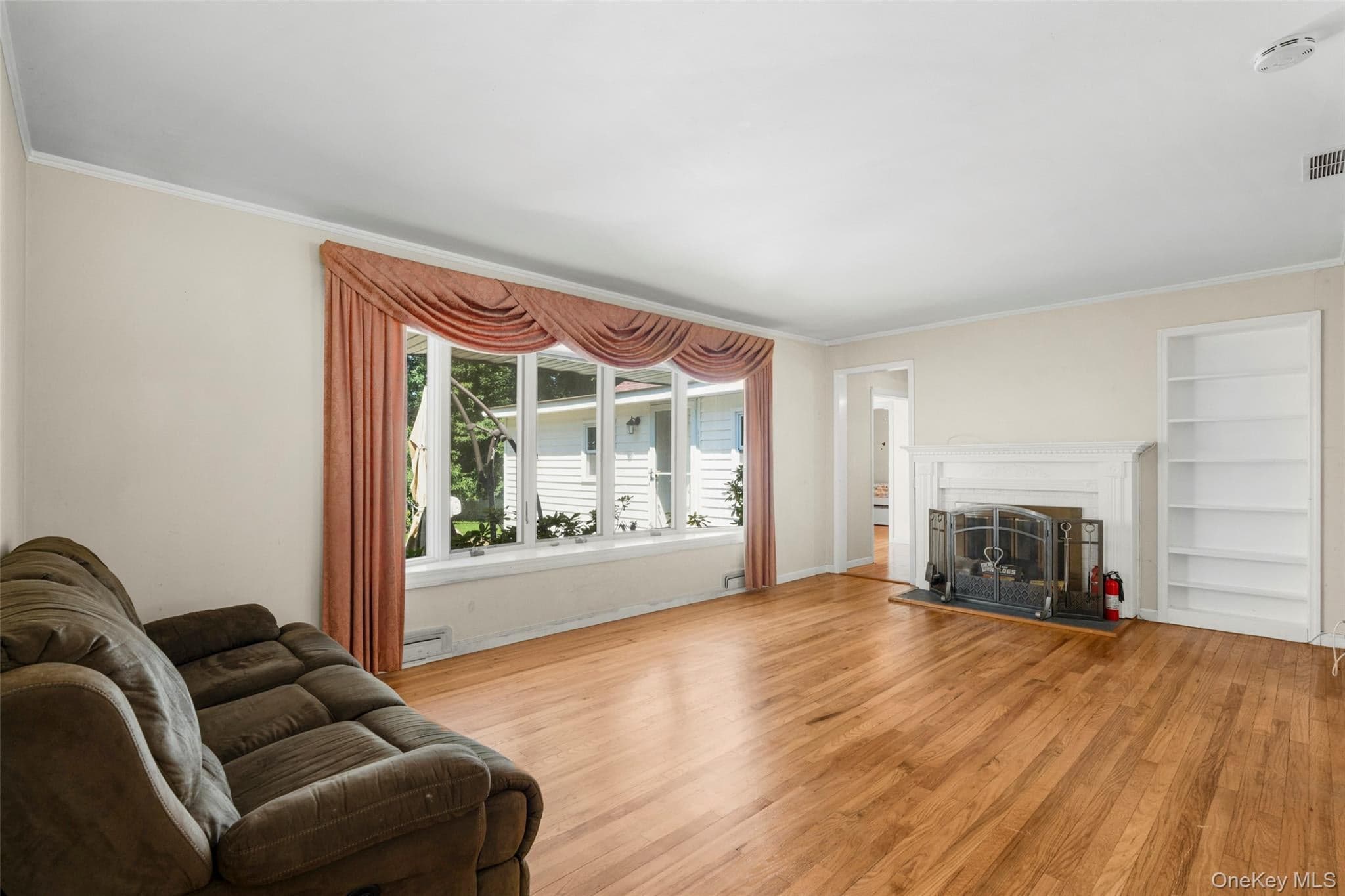 208 Woodhampton Drive thumbnail 4