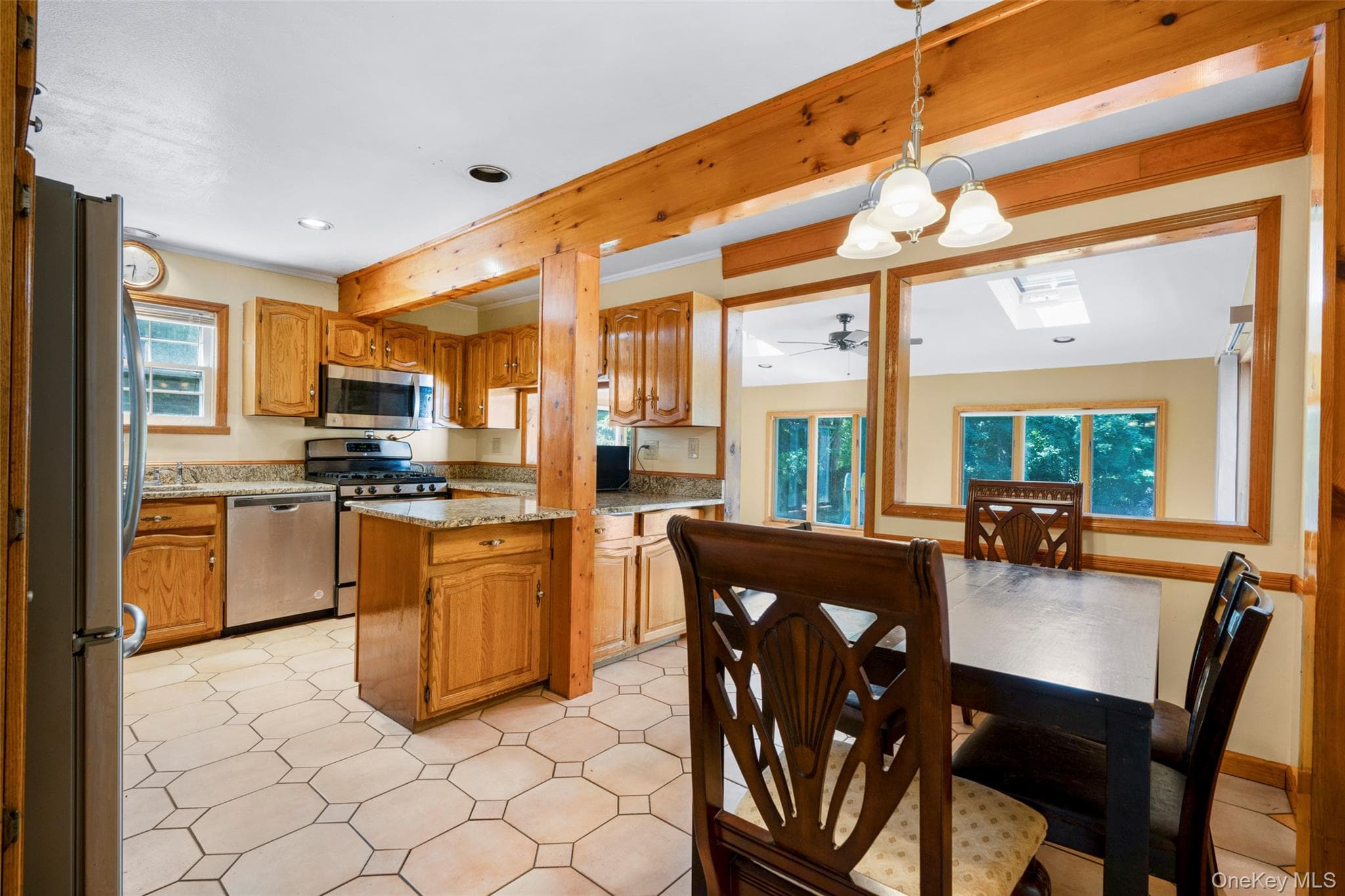208 Woodhampton Drive thumbnail 6