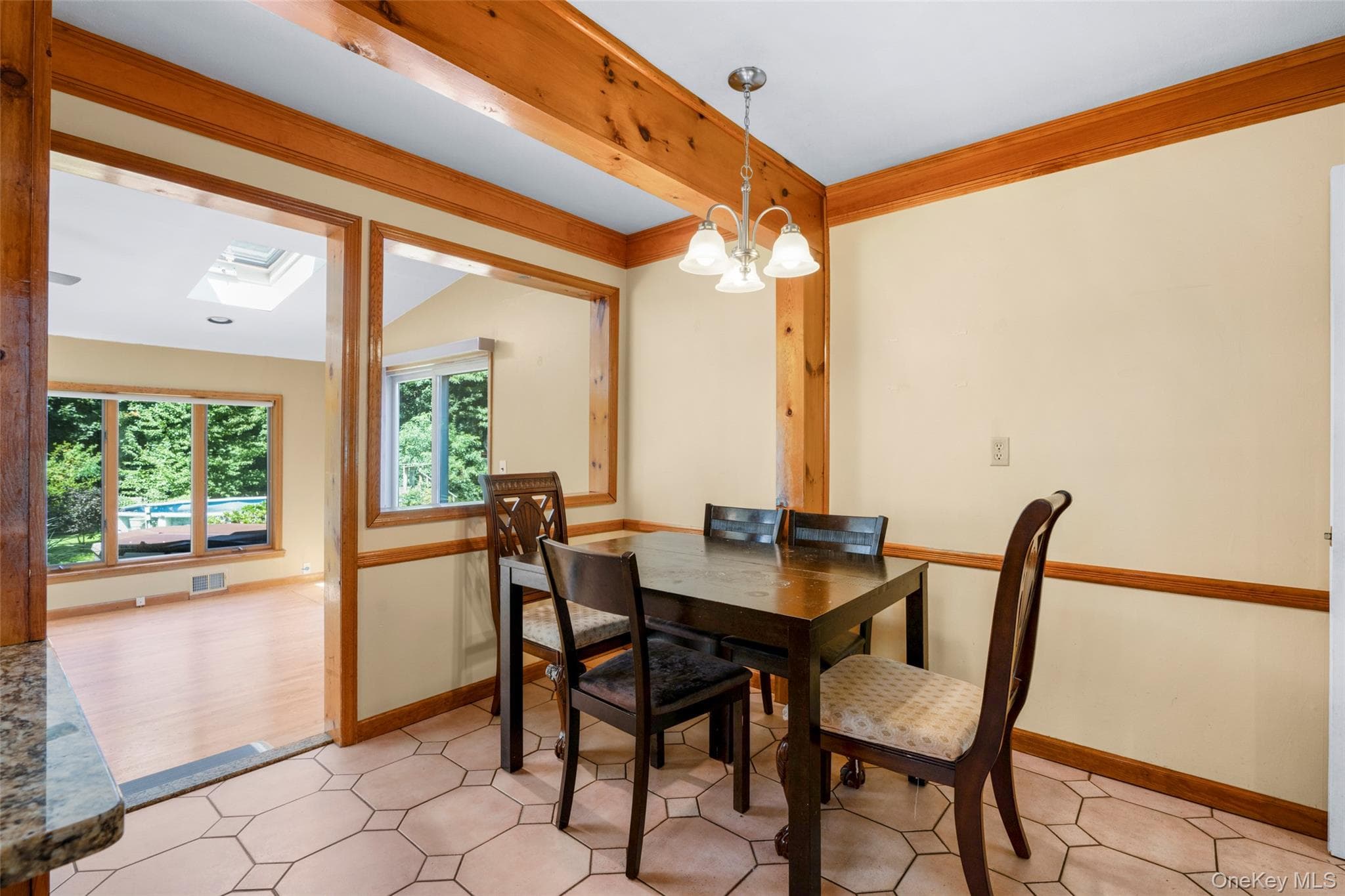 208 Woodhampton Drive thumbnail 8